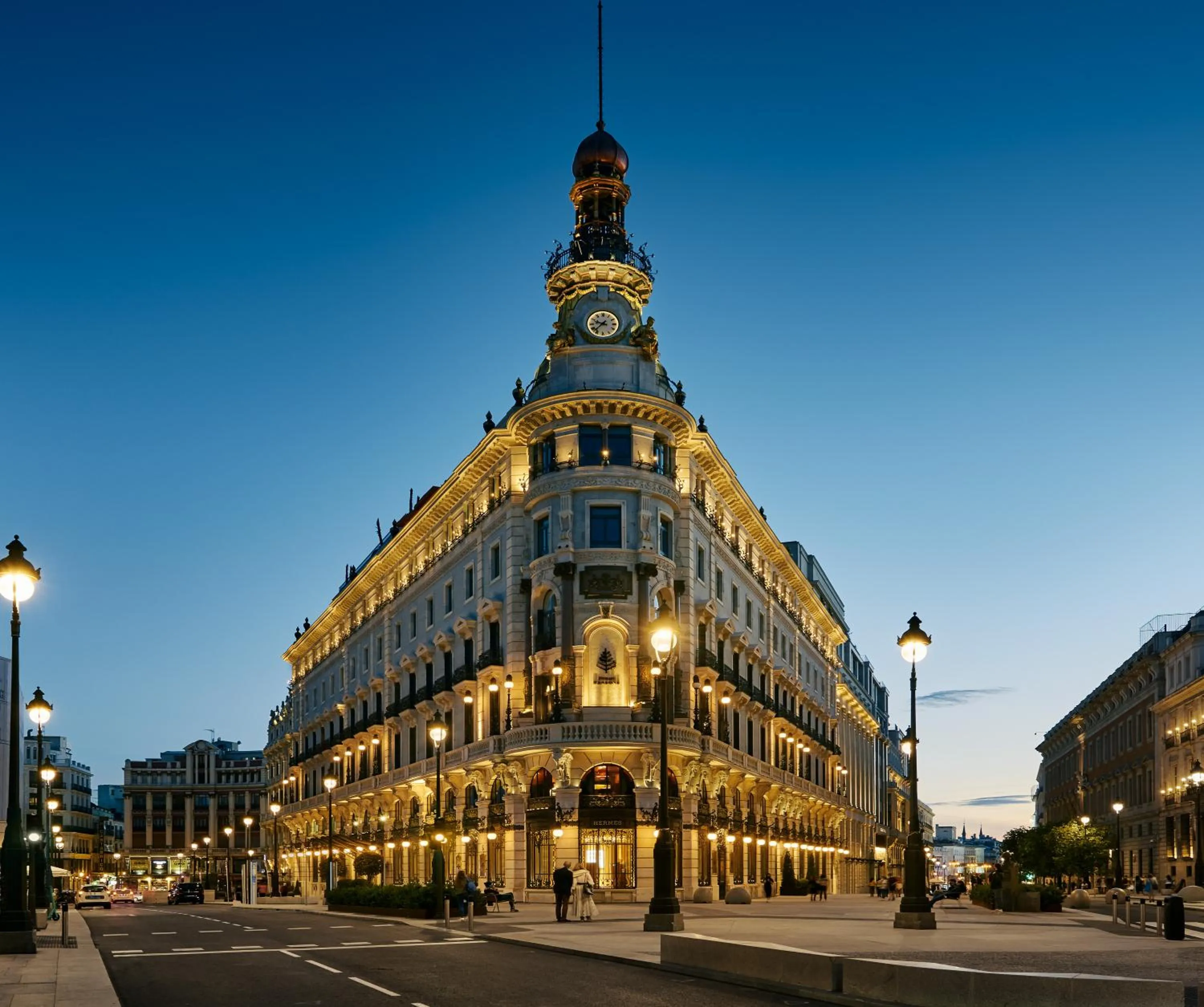 Facade/entrance in Four Seasons Hotel Madrid