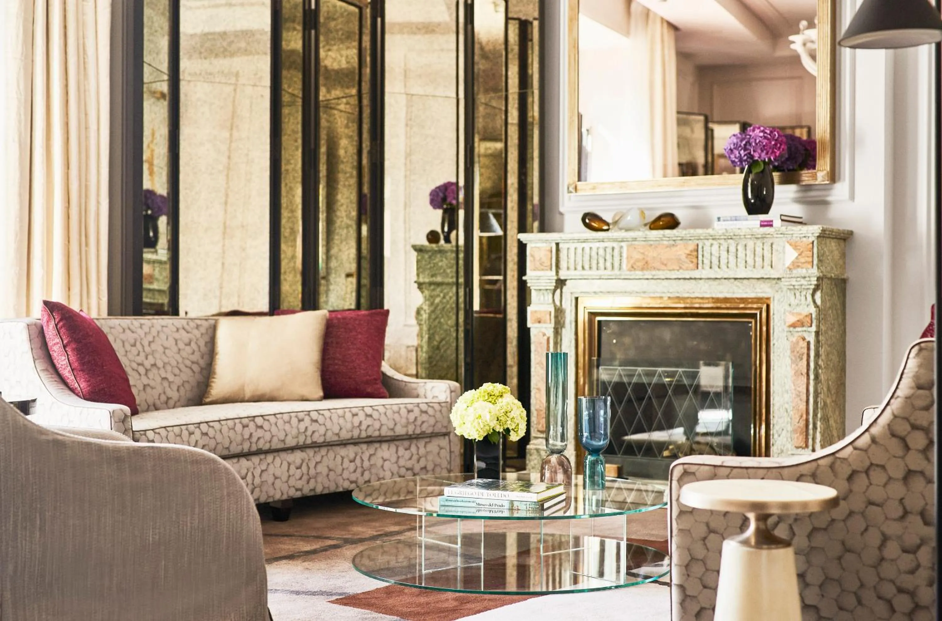 Bedroom in Four Seasons Hotel Madrid