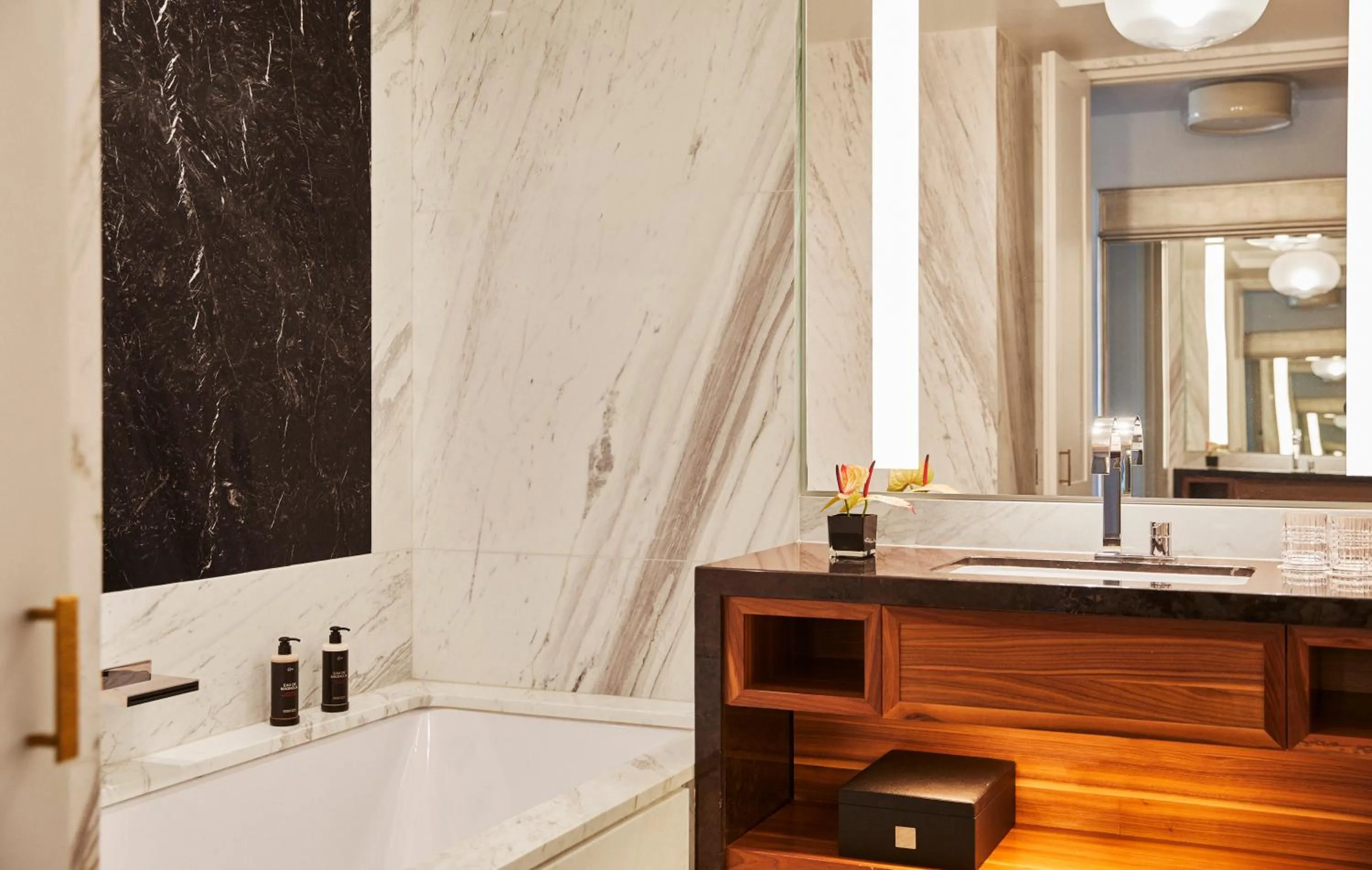 Bathroom in Four Seasons Hotel Madrid