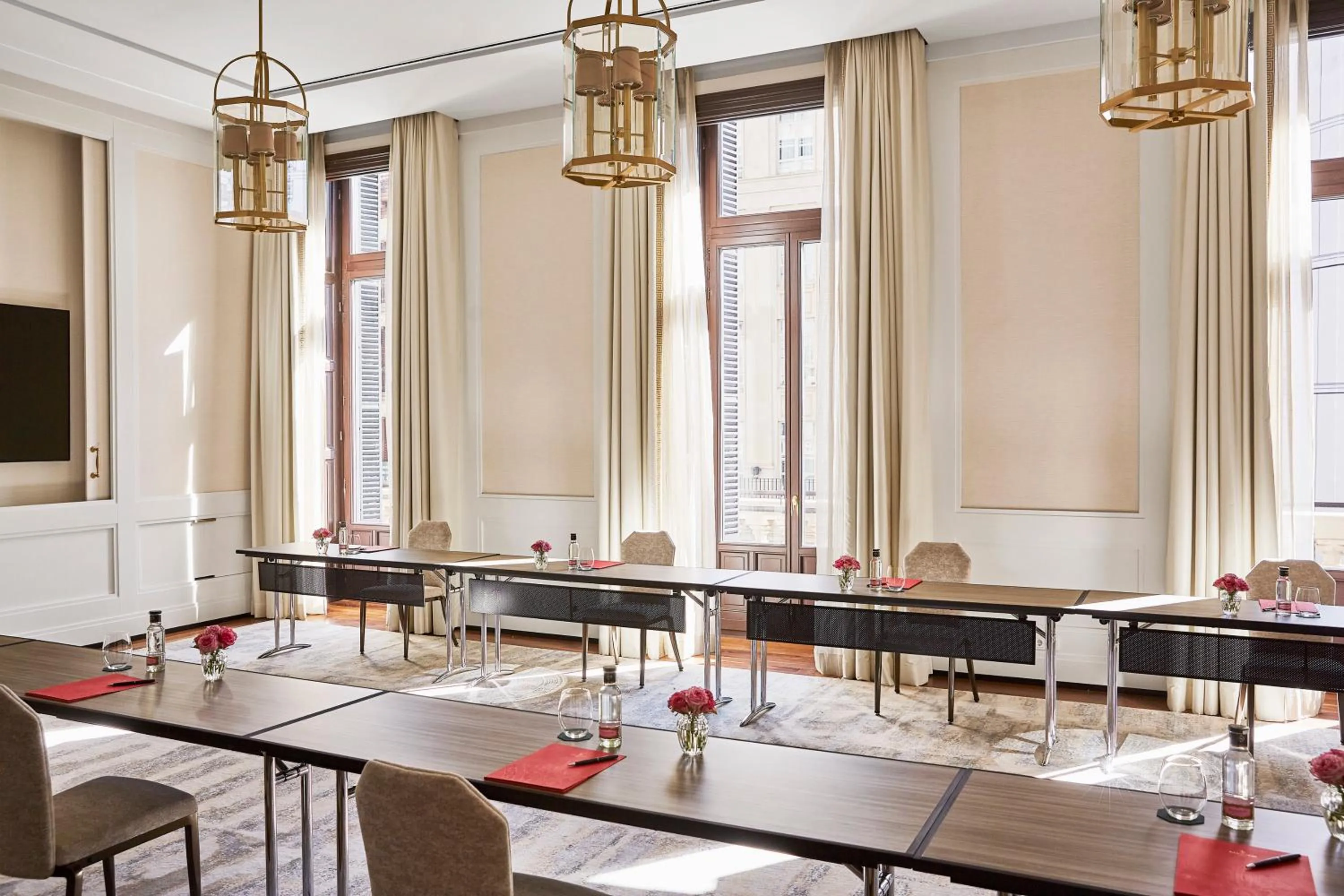 Meeting/conference room in Four Seasons Hotel Madrid