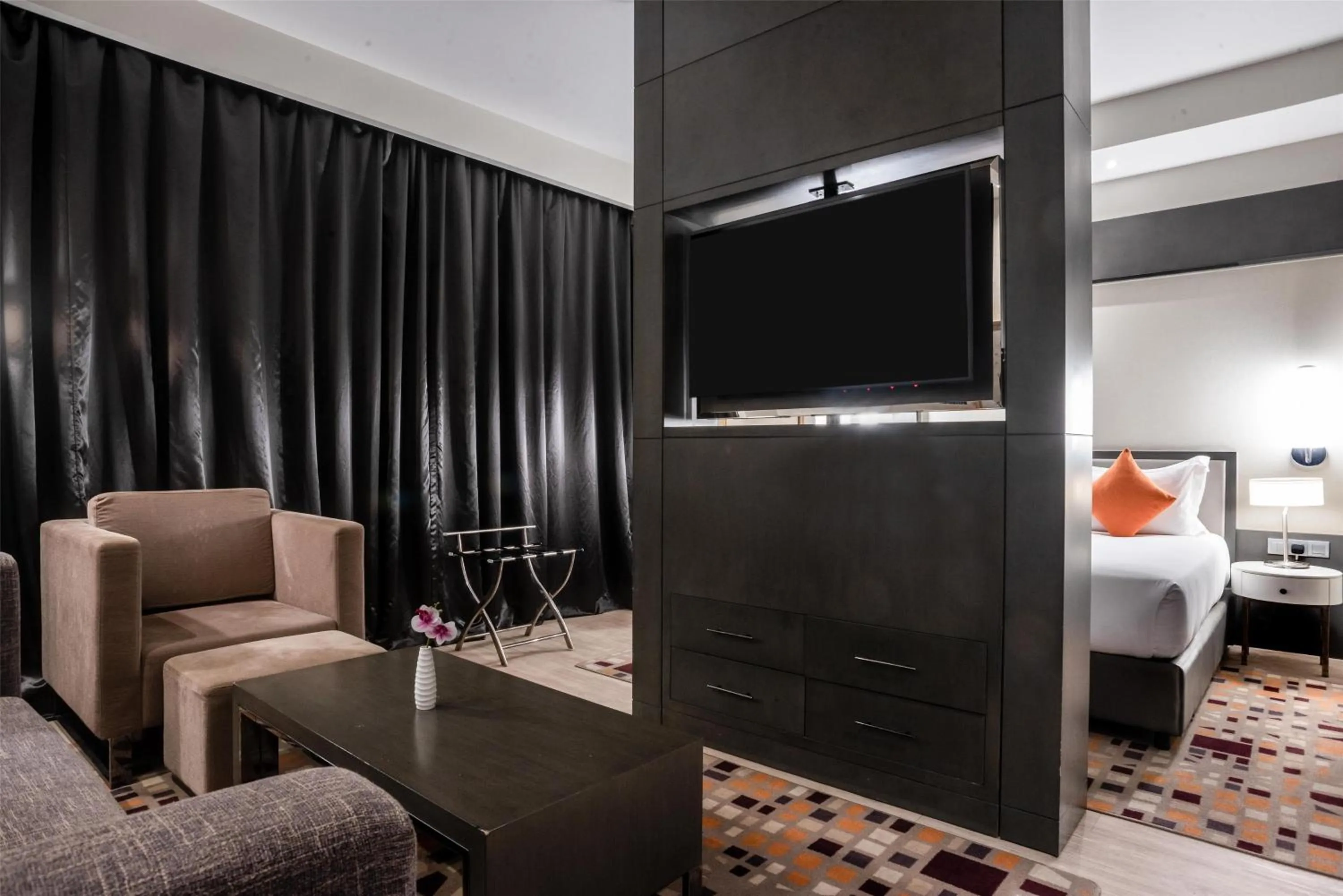 Photo of the whole room, Bed in Best Western Premier Westlands