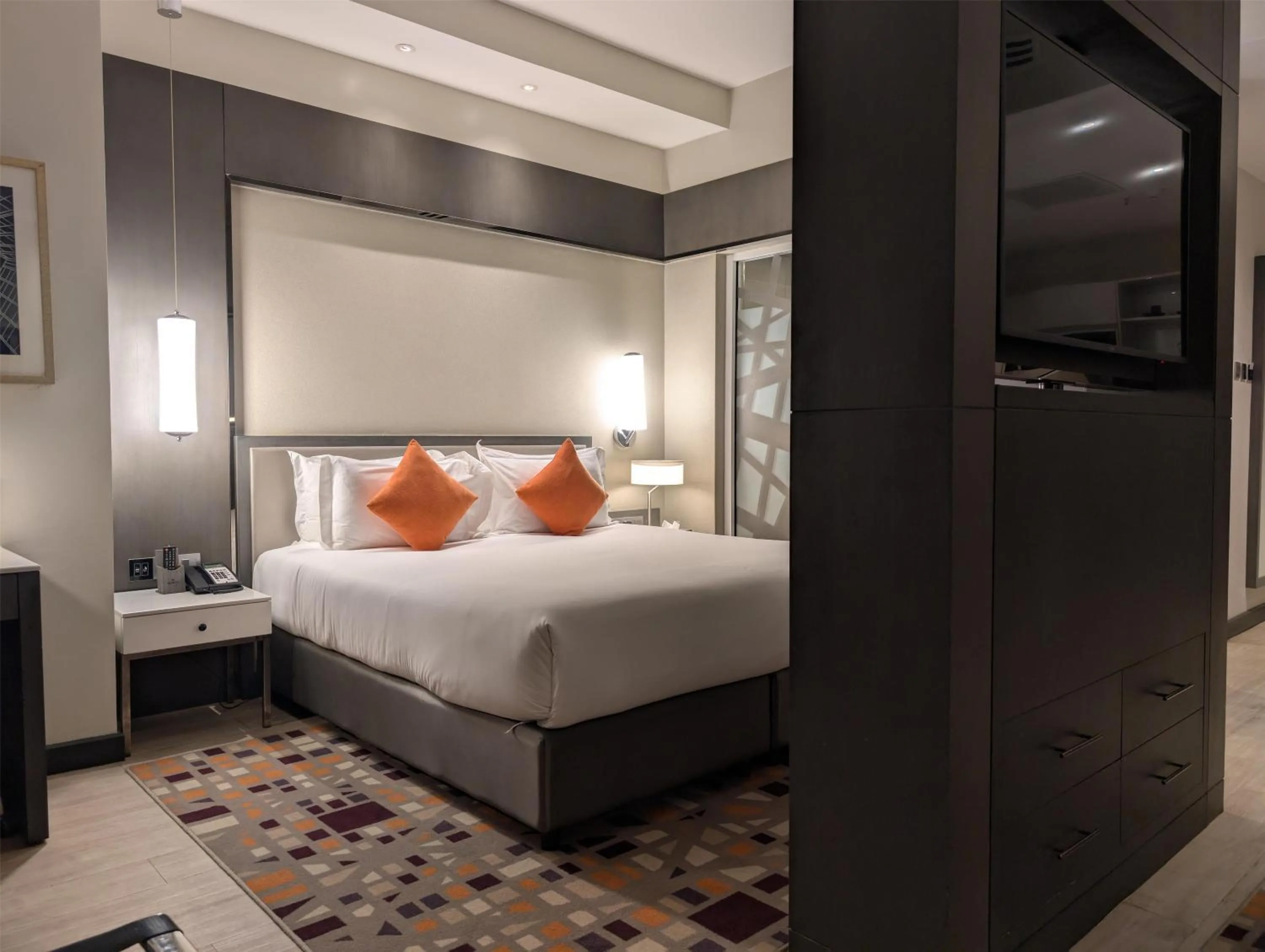 Photo of the whole room, Bed in Best Western Premier Westlands