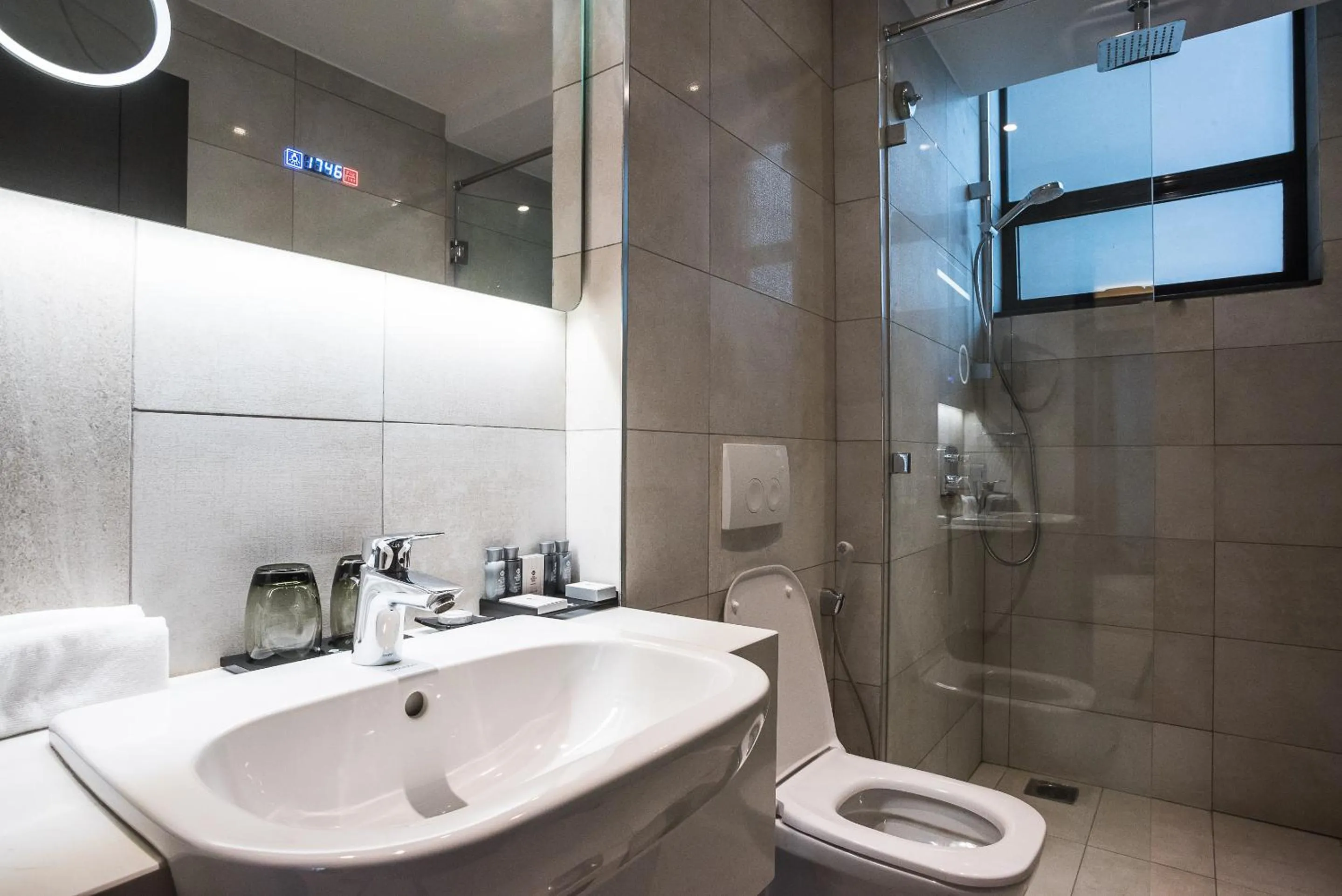 Shower in Best Western Premier Westlands