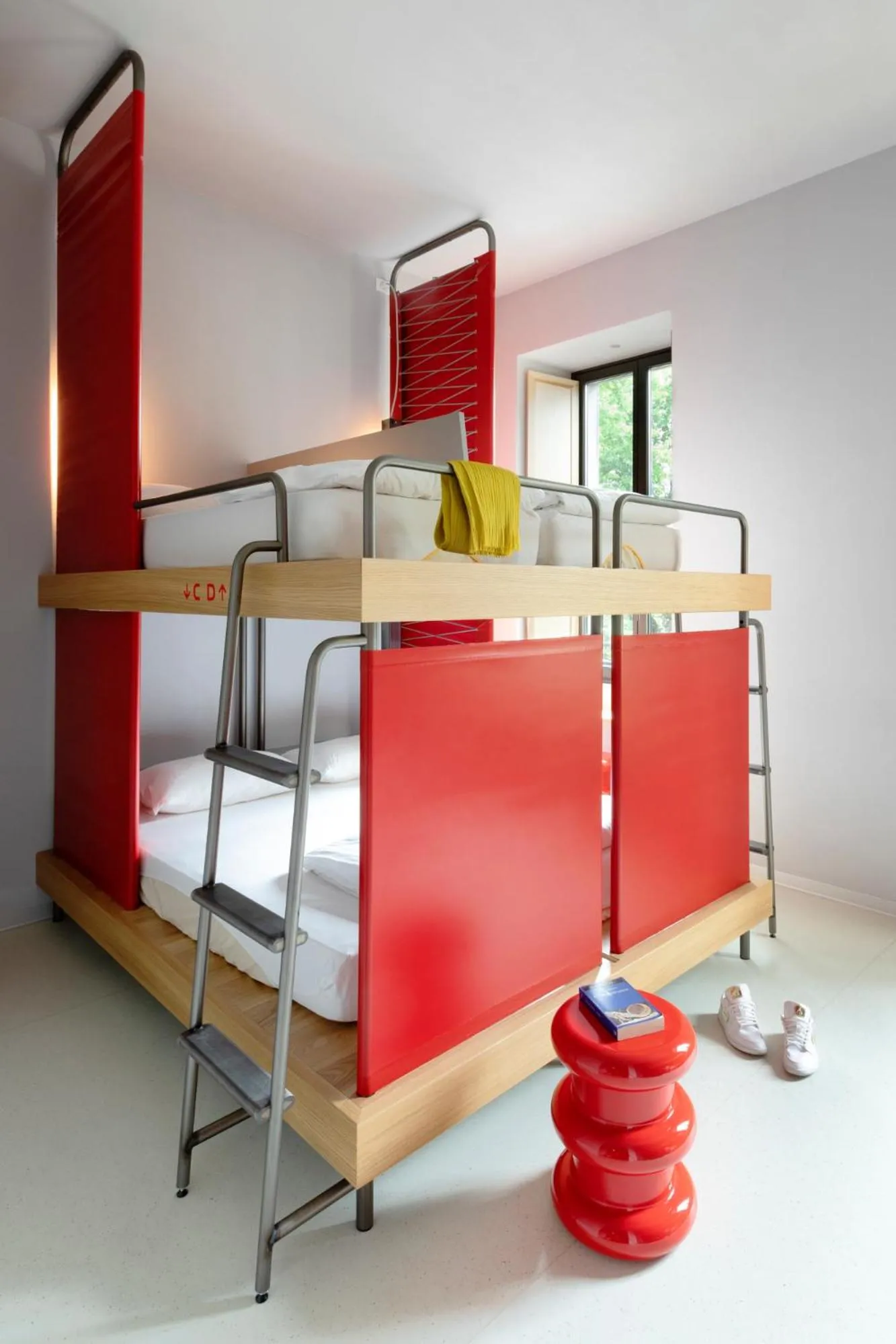 Bedroom, Bed in Combo Torino