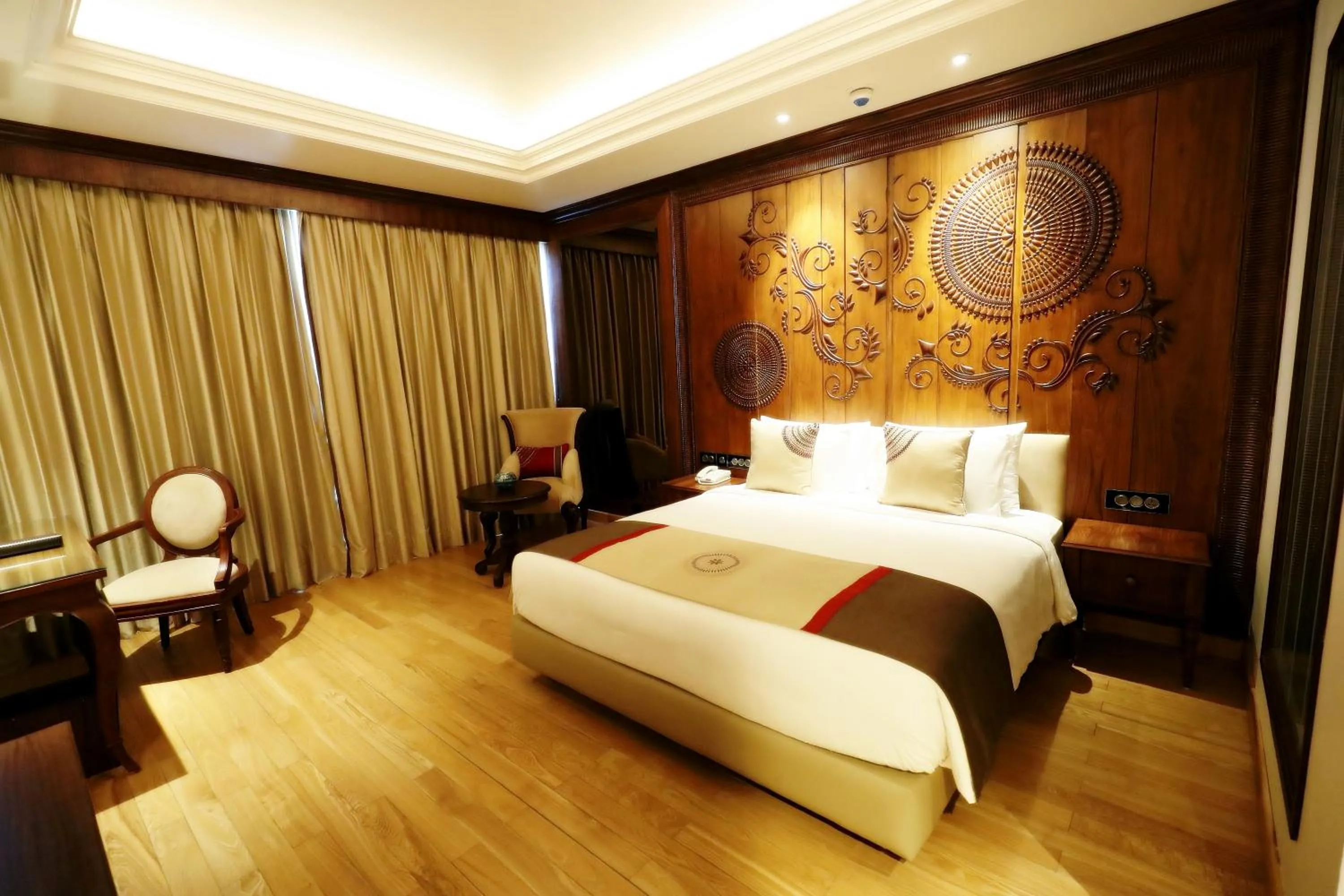 Bedroom, Bed in Seven Seas Hotel