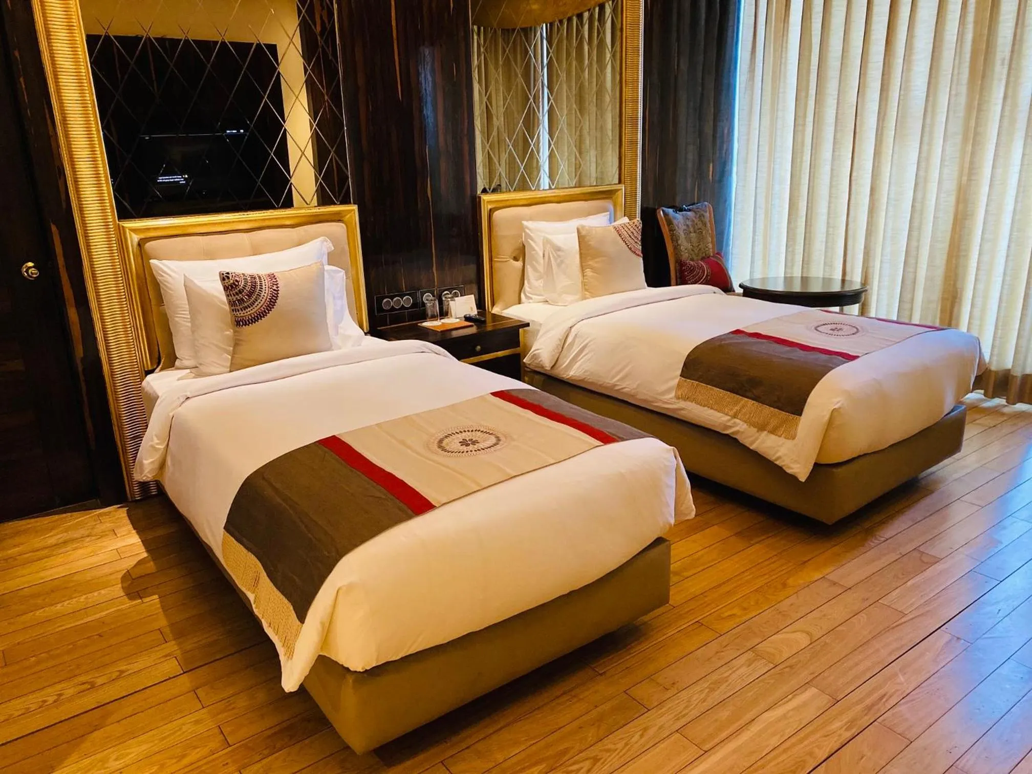 Bedroom, Bed in Seven Seas Hotel