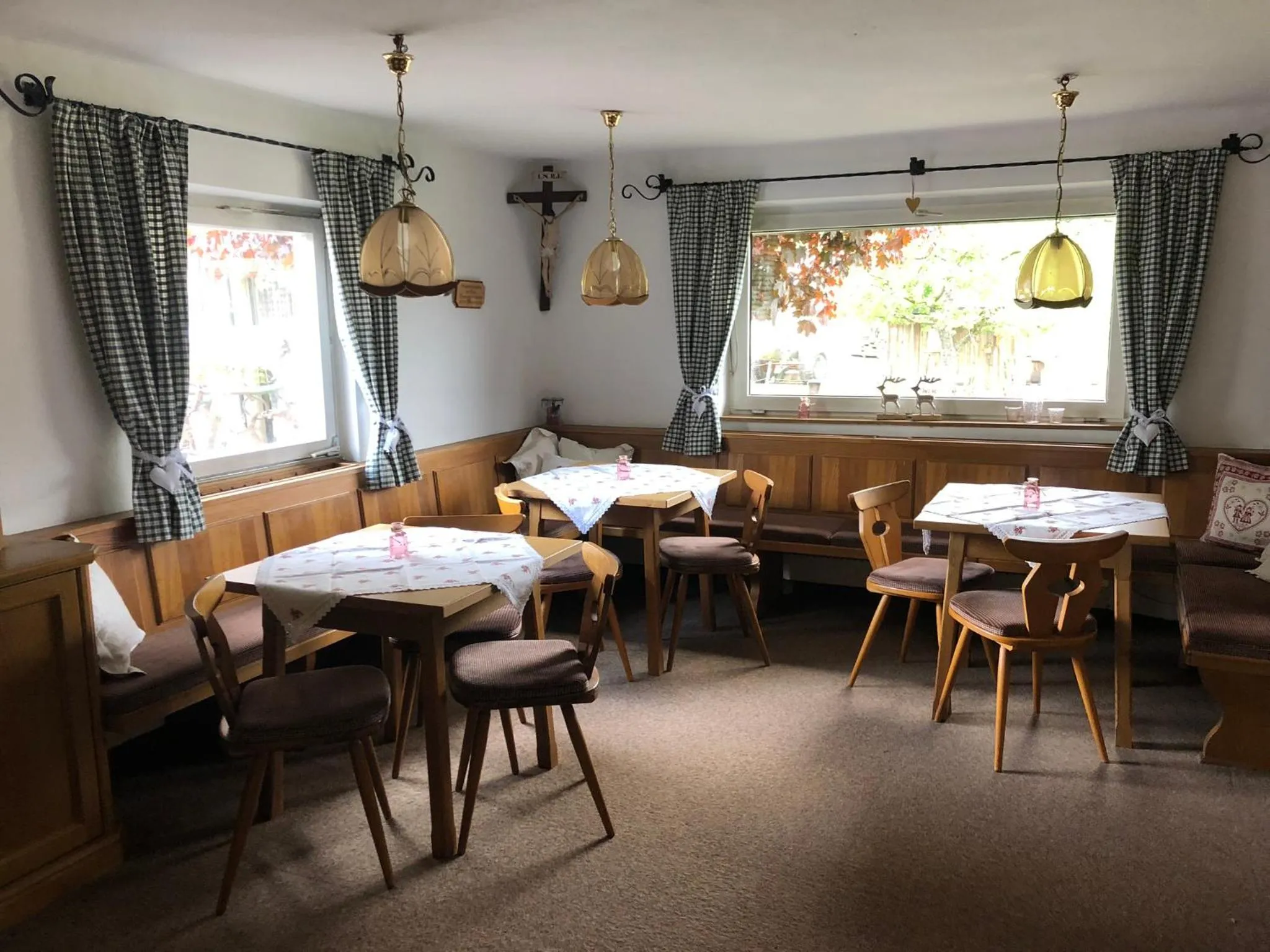 Restaurant/places to eat in Haus Luise