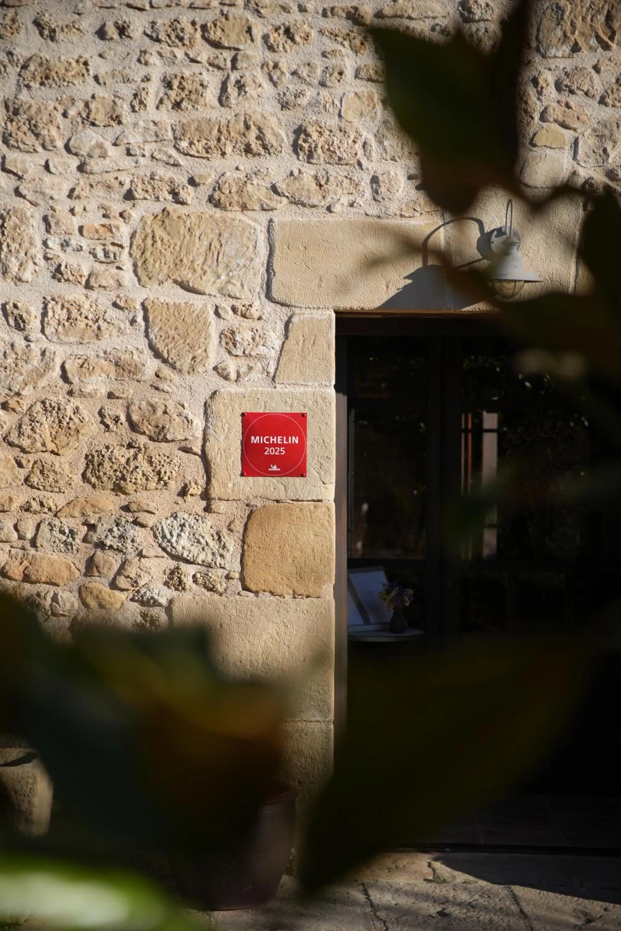 Property building in Hotel Hort De Fortunyo