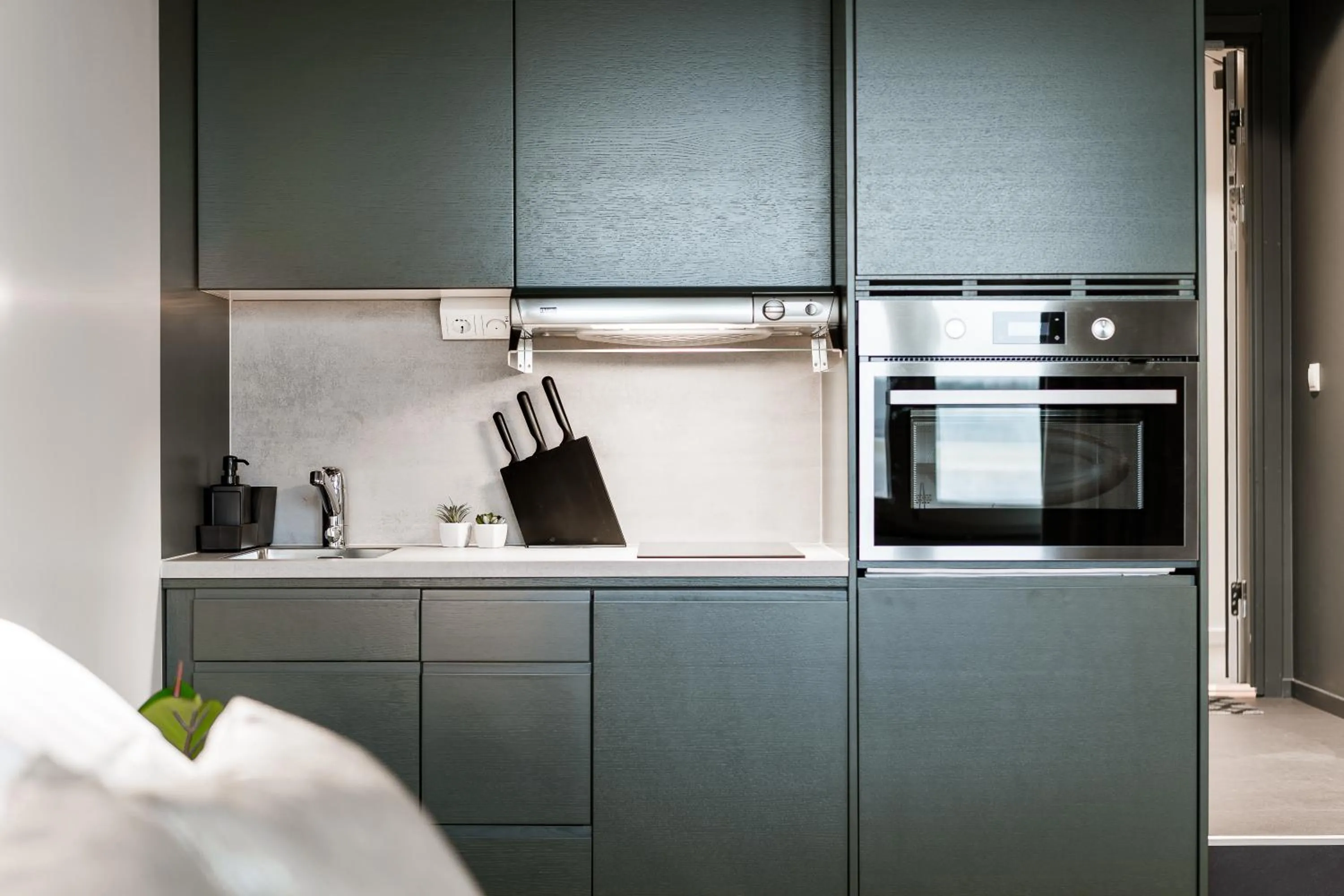 Kitchen or kitchenette in Forenom Hotels & Apartments Arlanda