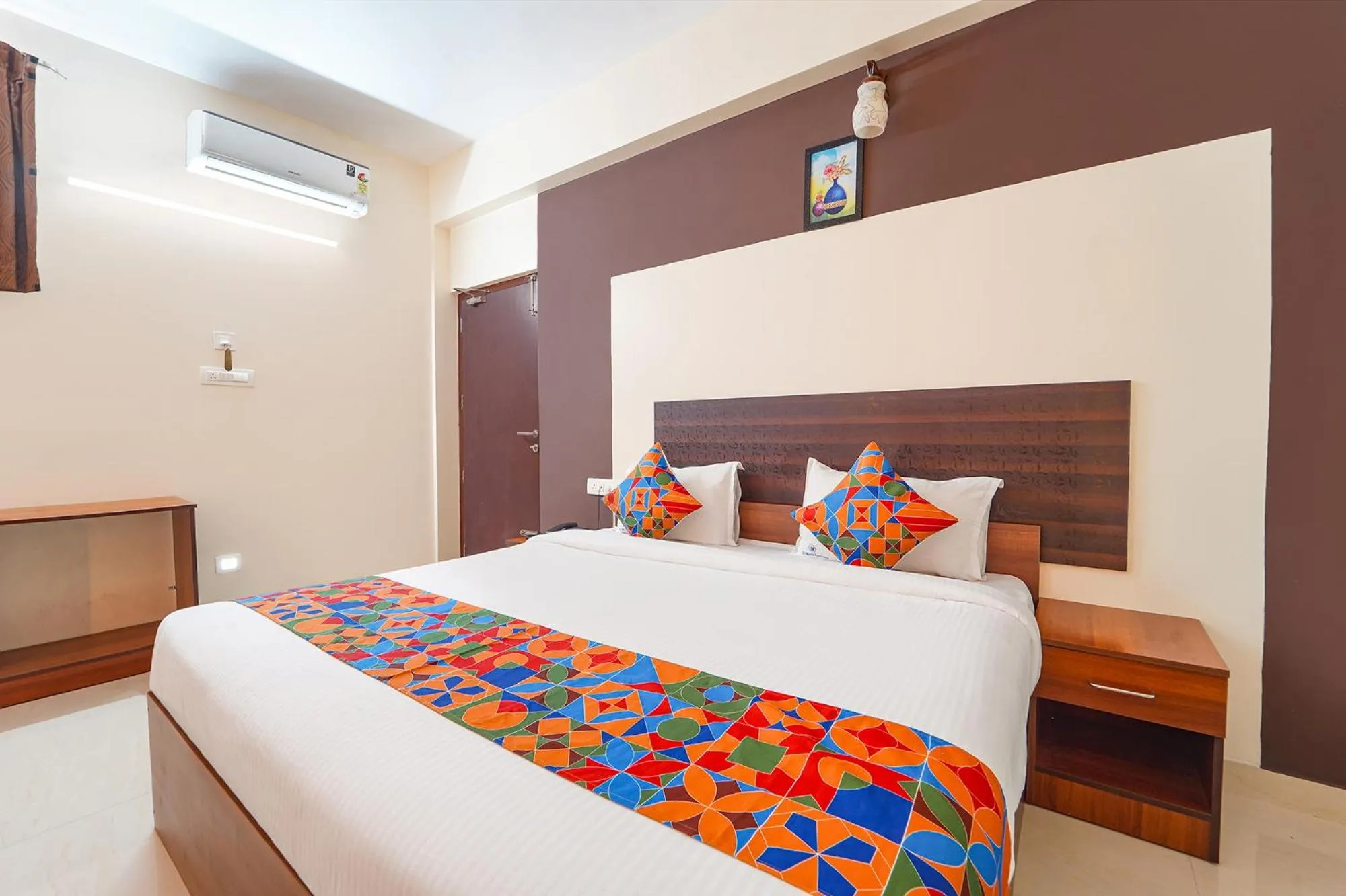 Bed in Itsy Hotels Sri Mani'S Residency, Coimbatore Airport