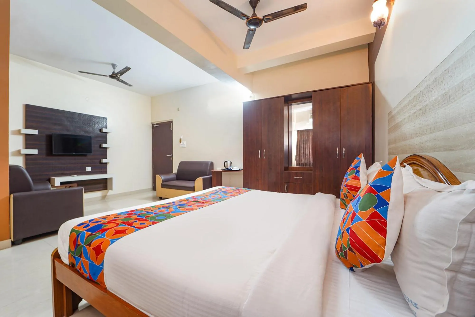 Bed in Itsy Hotels Sri Mani'S Residency, Coimbatore Airport