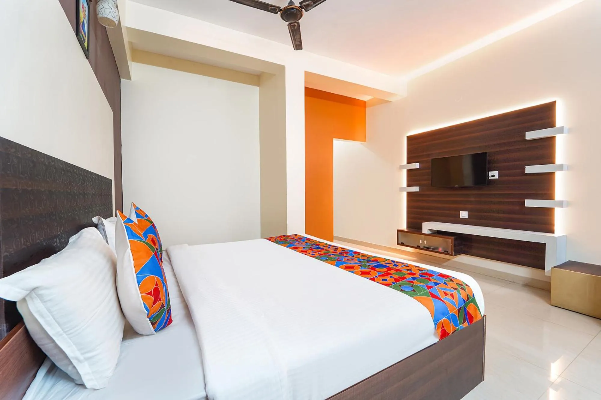Bed in Itsy Hotels Sri Mani'S Residency, Coimbatore Airport