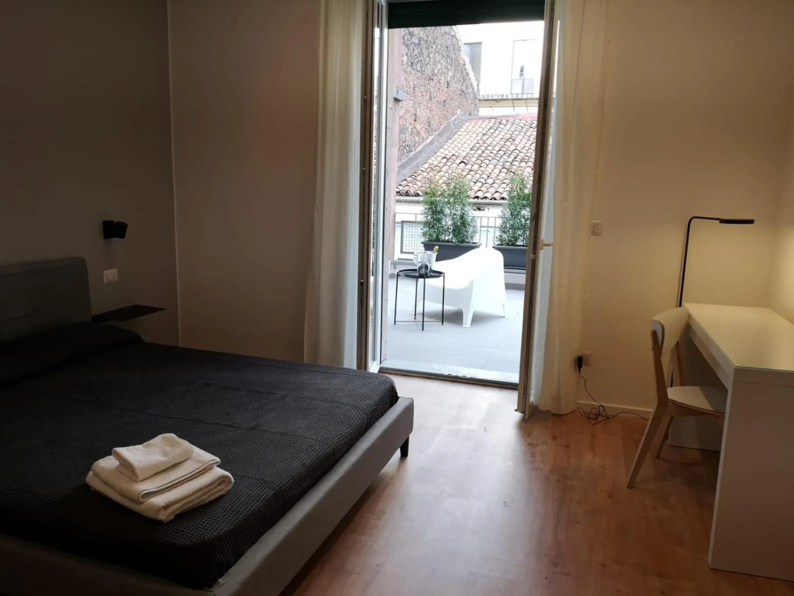 Photo of the whole room, Bed in ARMISI B&B