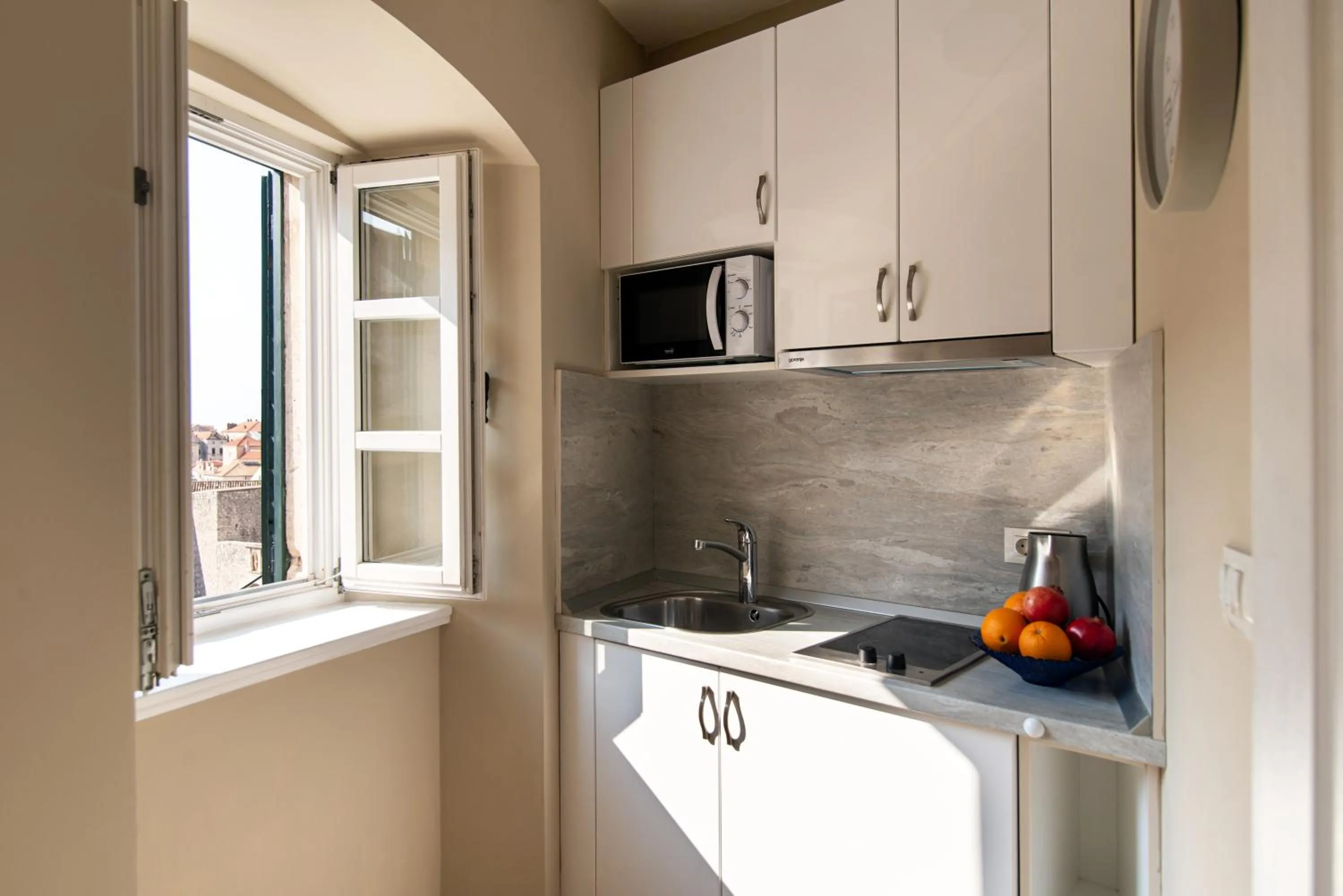 Kitchen or kitchenette in Ragusa City Walls Apartments