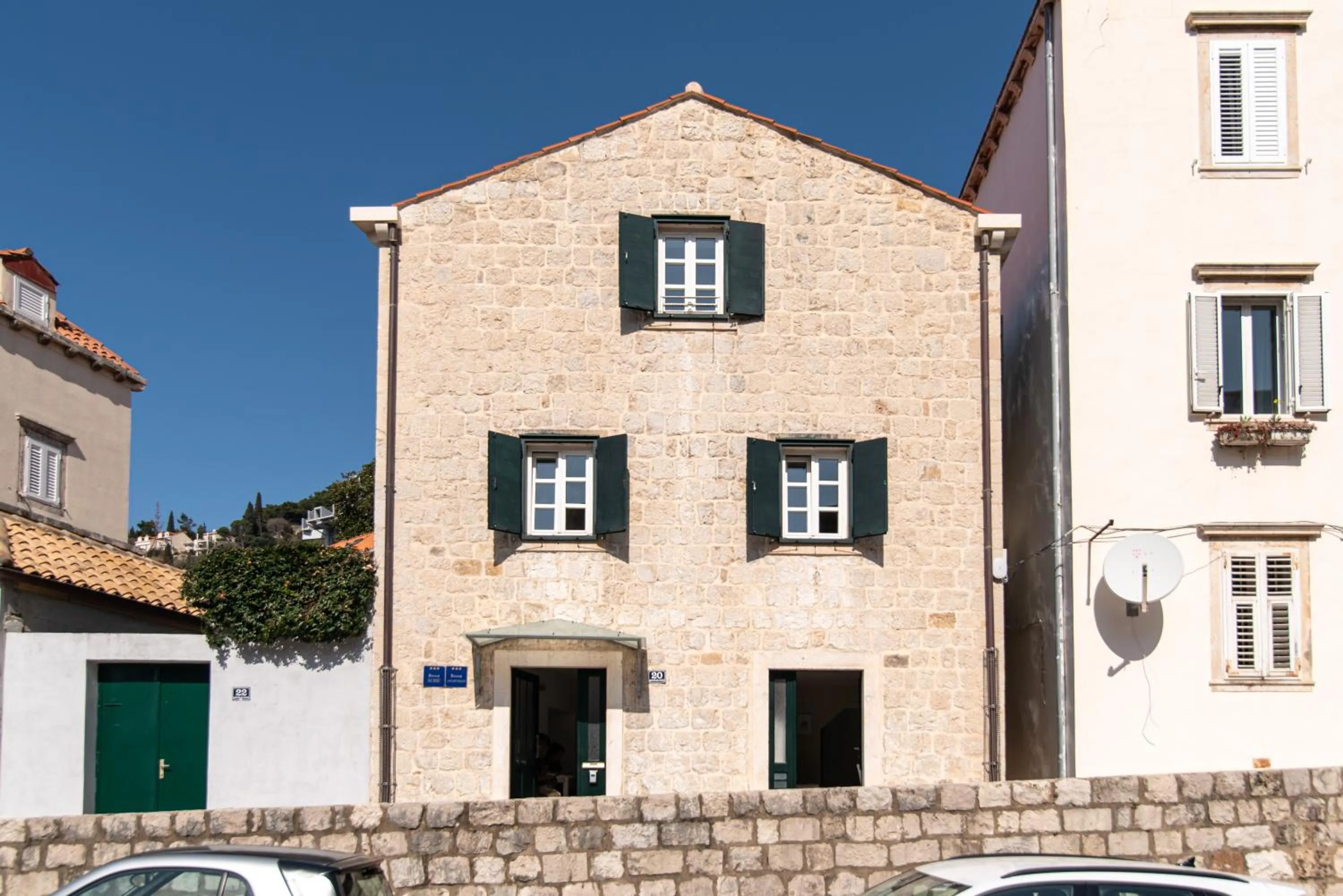 Property building in Ragusa City Walls Apartments