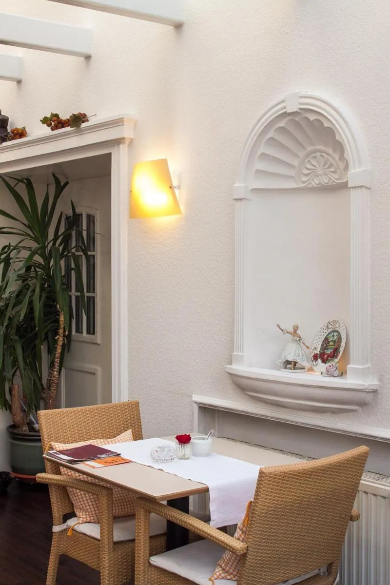 Restaurant/places to eat in Hotel Villa Auguste Viktoria