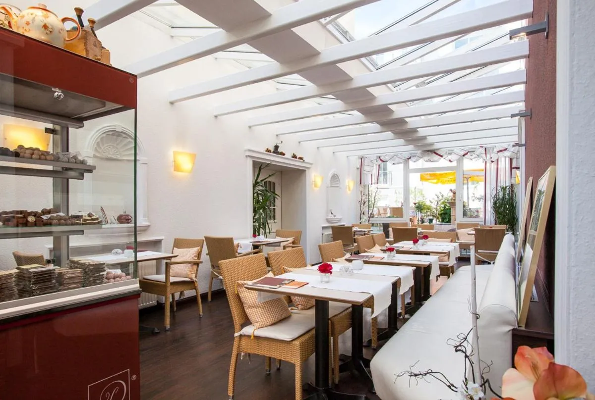 Restaurant/places to eat in Hotel Villa Auguste Viktoria