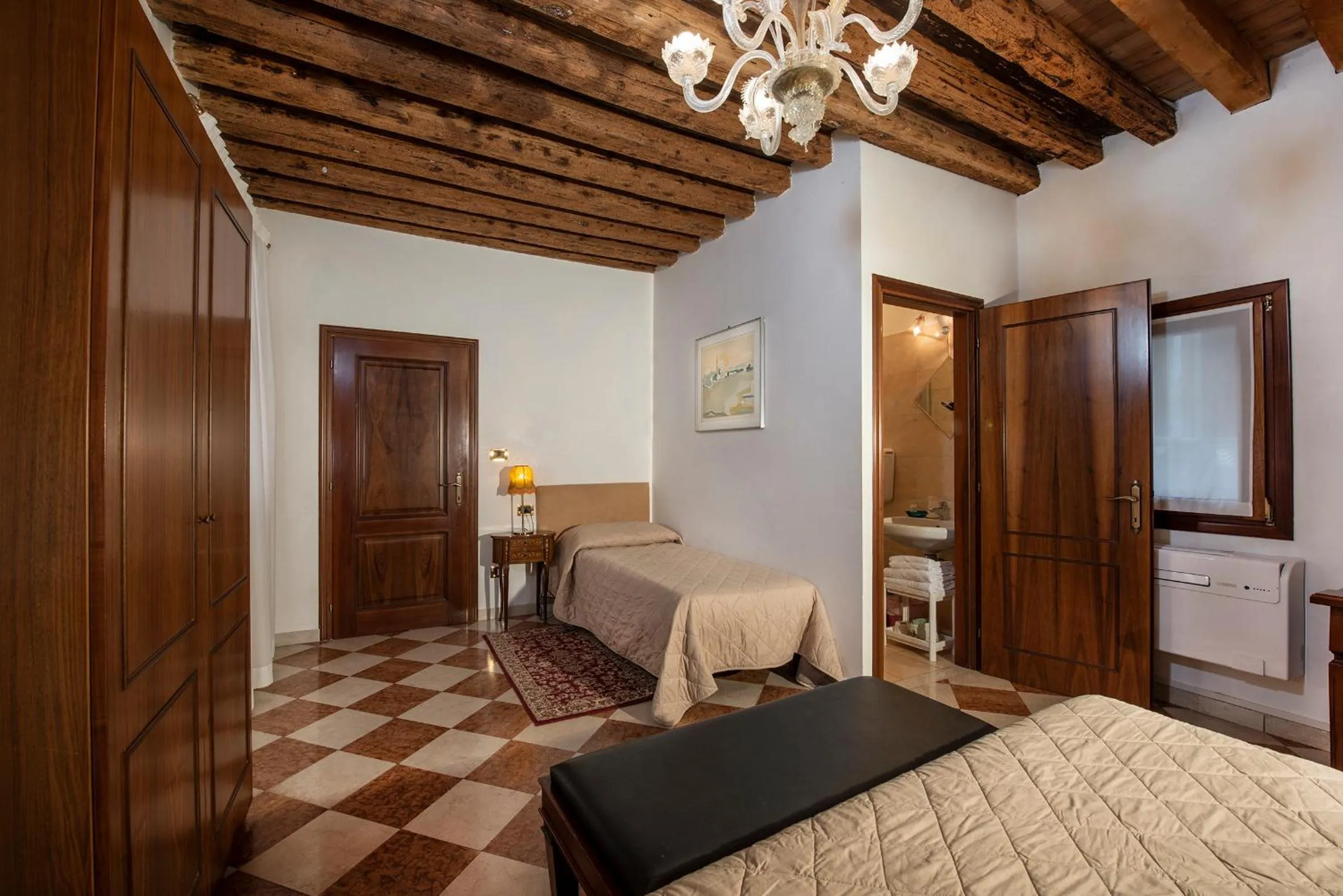 Photo of the whole room, Bed in Anzolo Palace - Rooms & Apartments