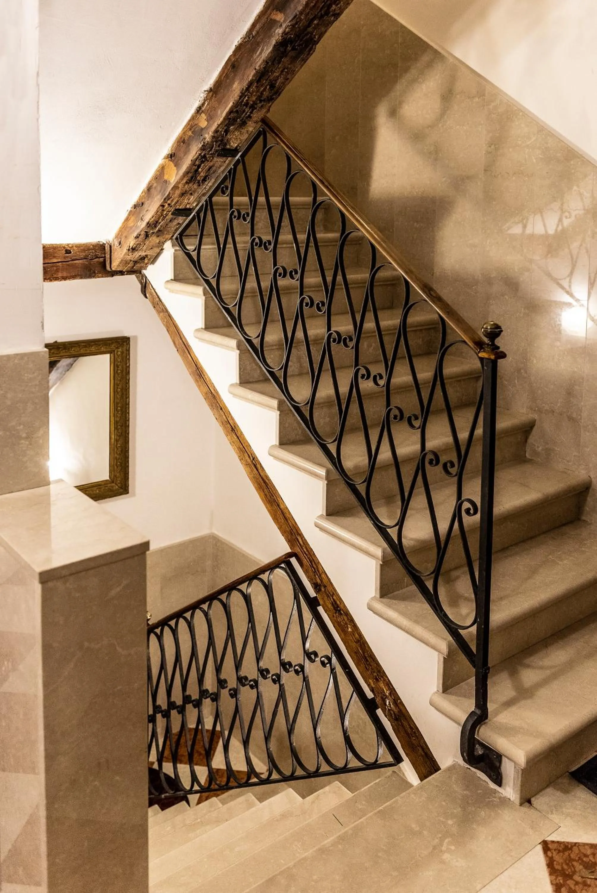 Anzolo Palace - Rooms & Apartments