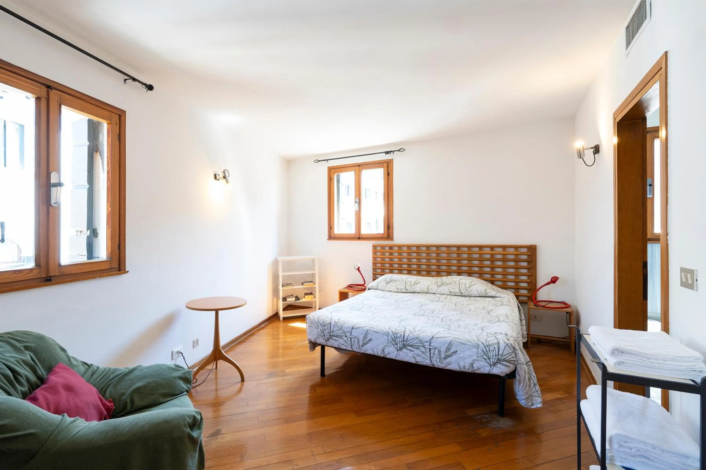 Bed in Anzolo Palace - Rooms & Apartments