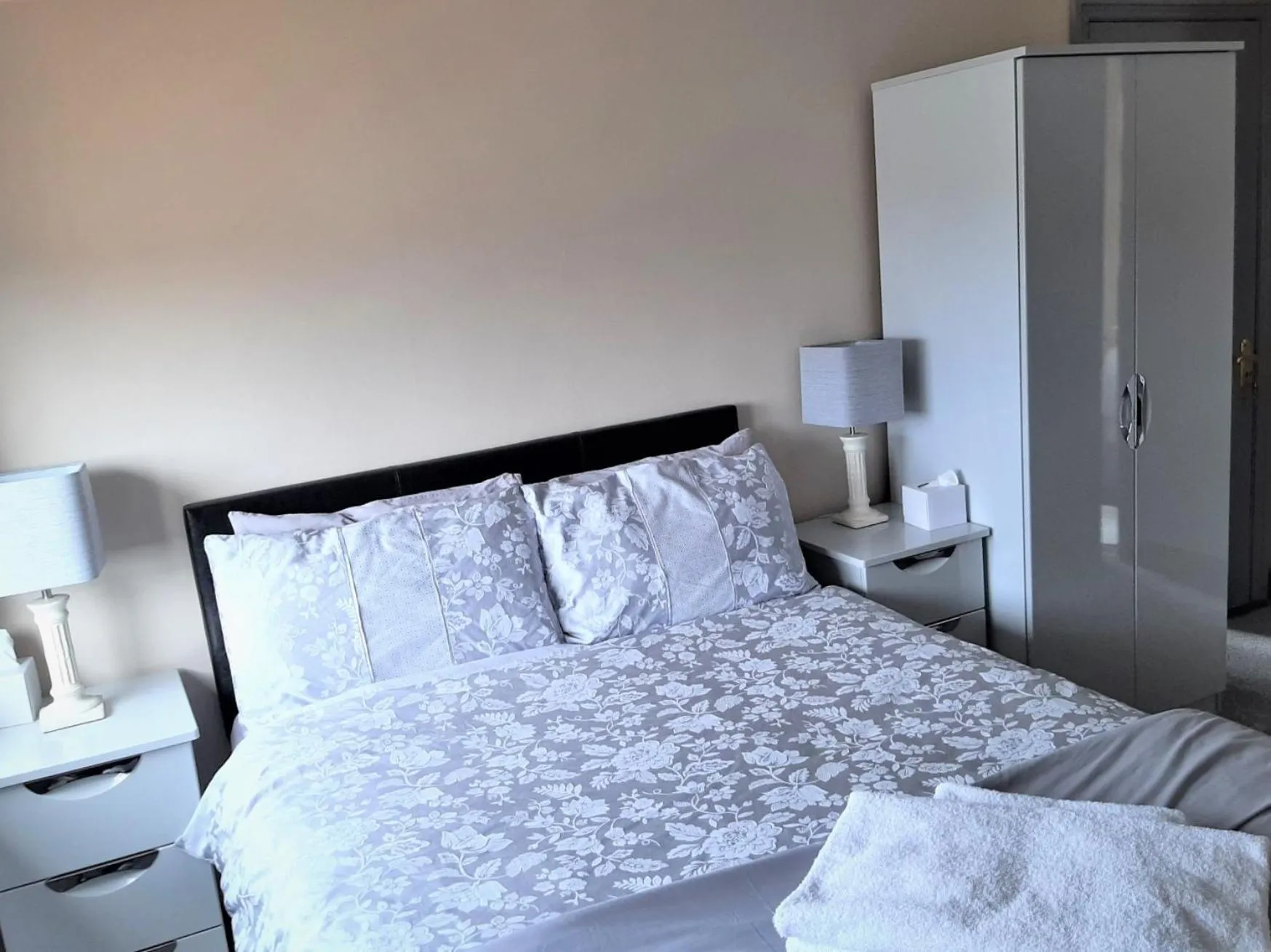 Bed in Aaron Vale B&B