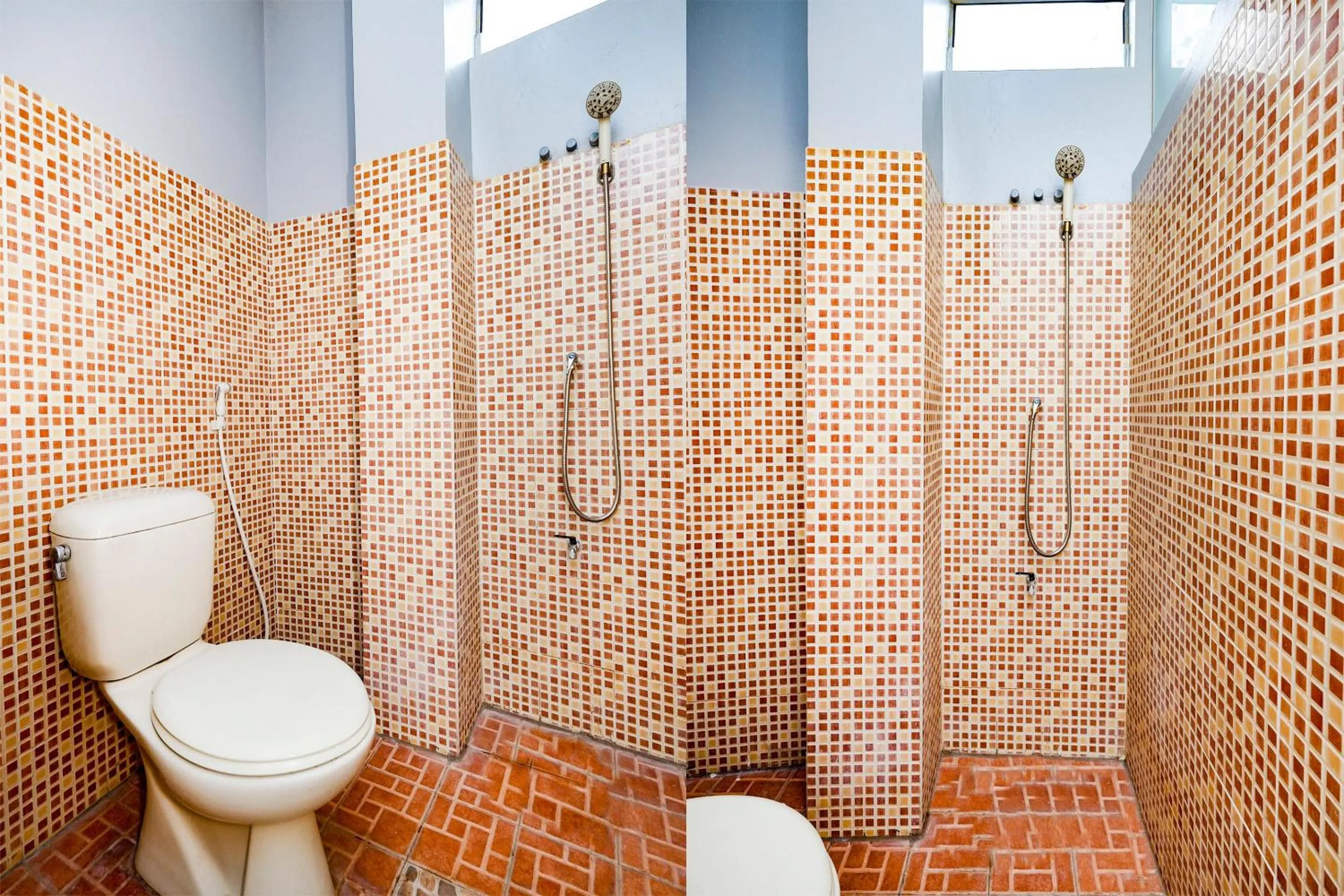 Bathroom in Hotel O Solo Point Guest House Syariah