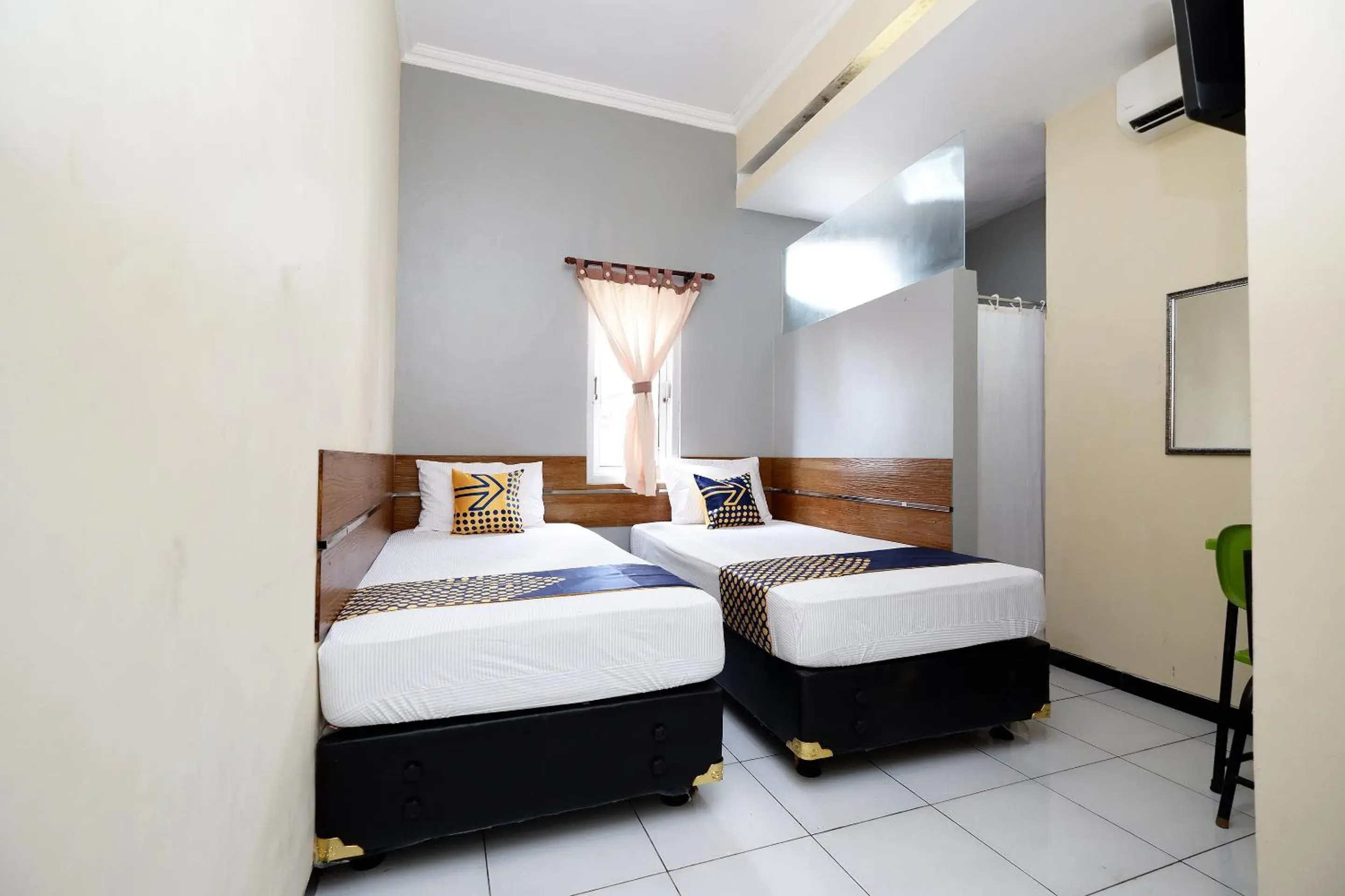 Bedroom, Bed in Hotel O Solo Point Guest House Syariah Bedroom, Bed in Hotel O Solo Point Guest House Syariah