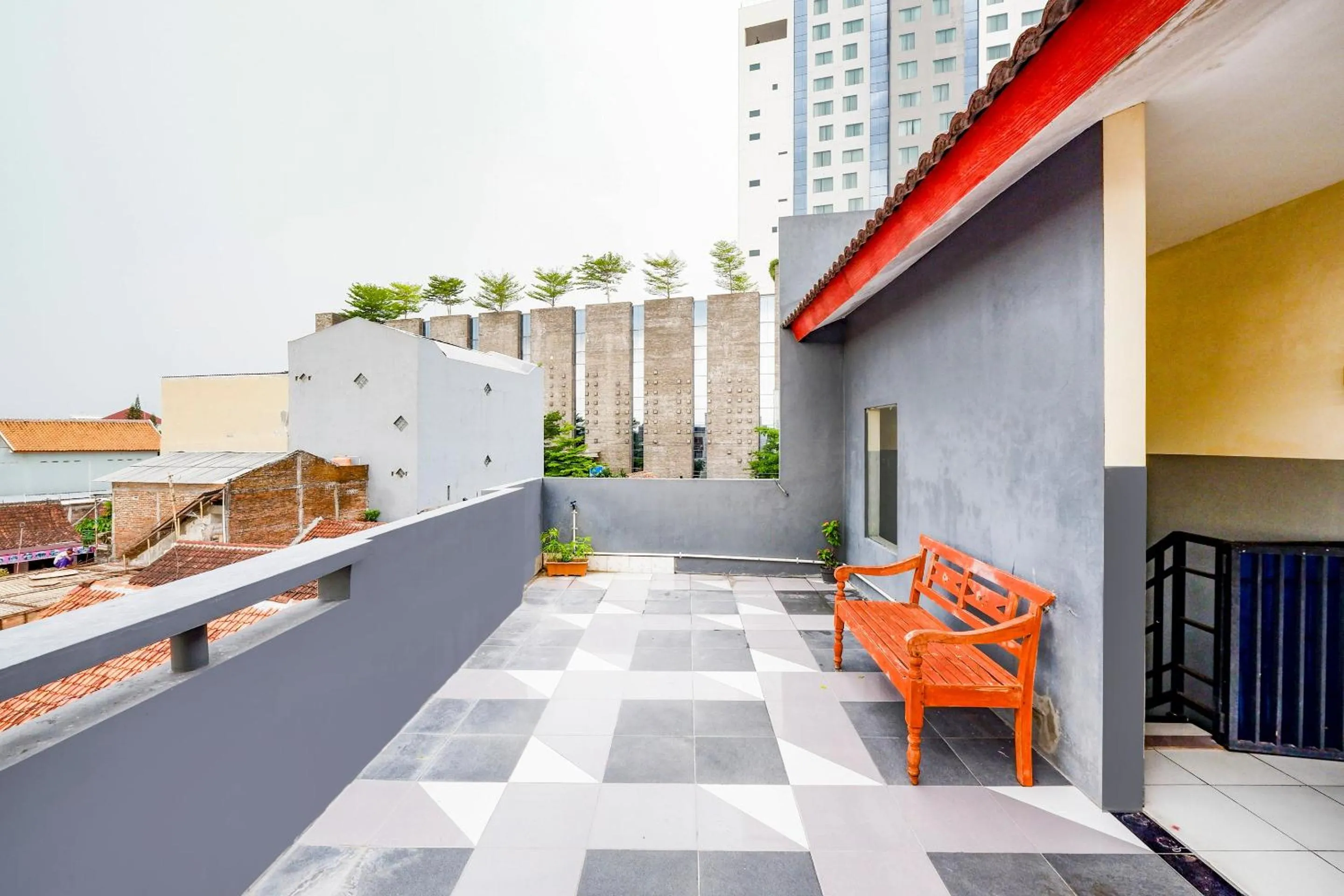 Lobby or reception in Hotel O Solo Point Guest House Syariah