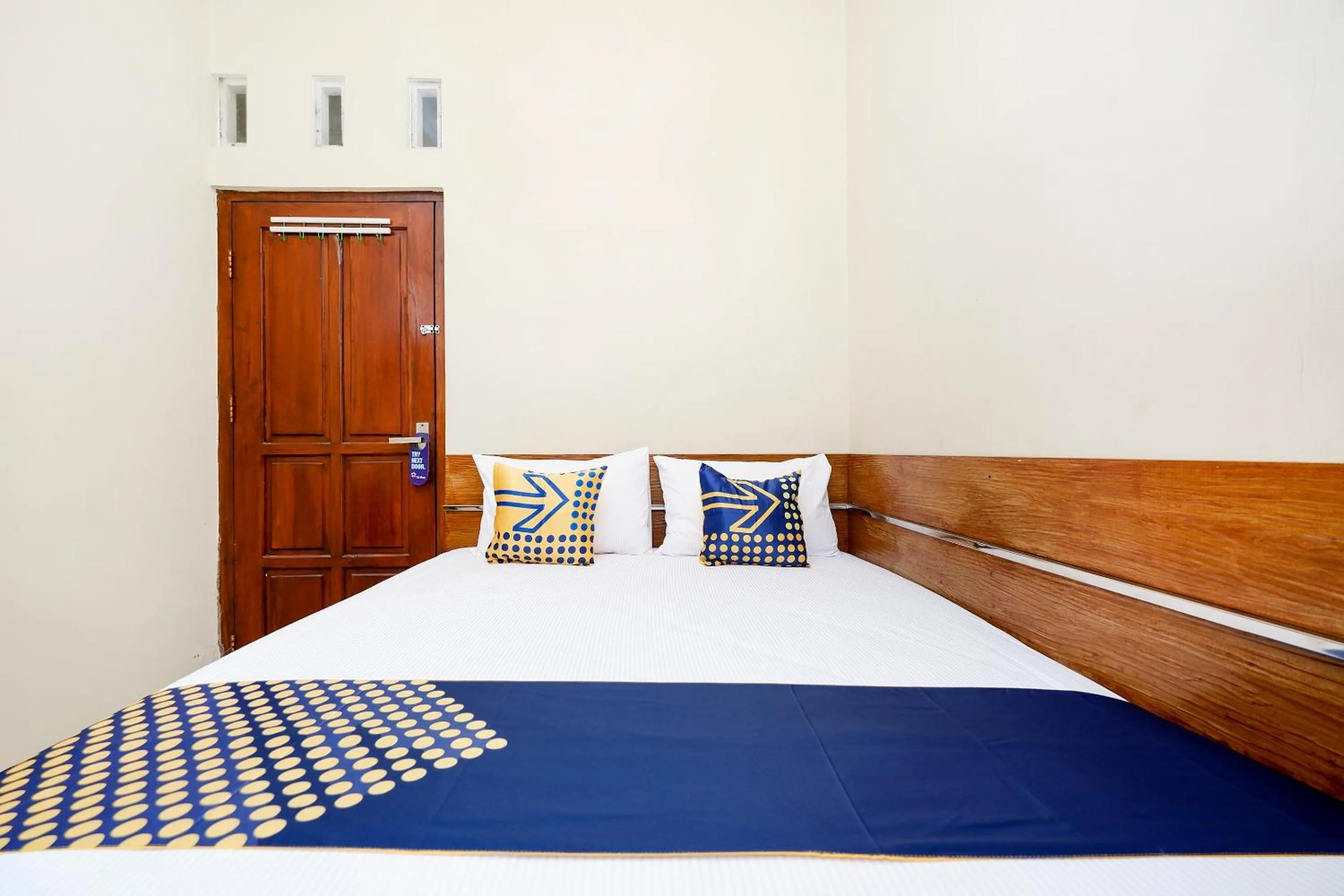 Bedroom, Bed in Hotel O Solo Point Guest House Syariah