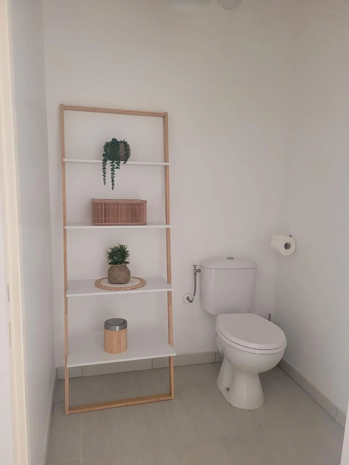 Toilet in Hôtel Montaigne & Spa - Cannes Centre