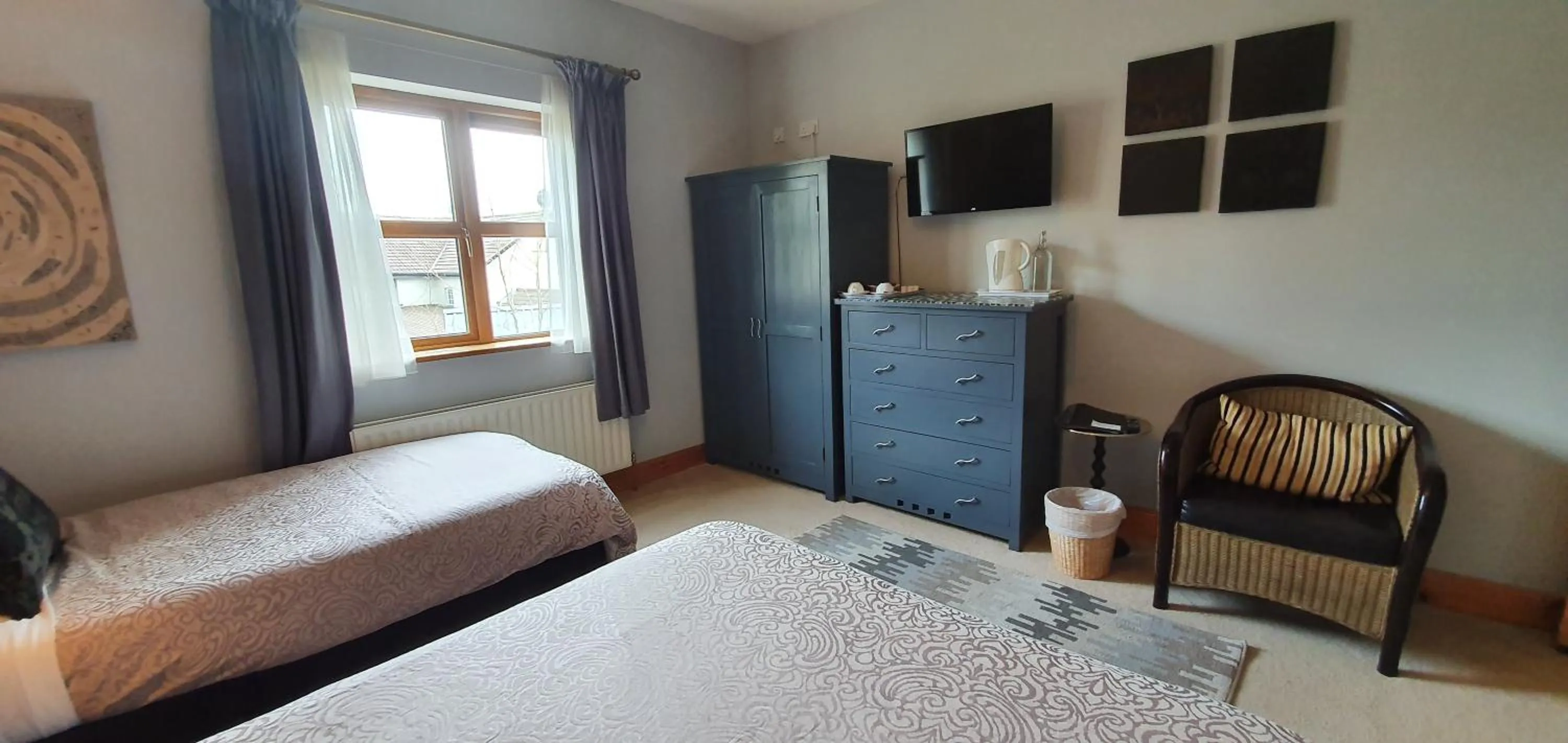 Bed in Church View House F56H977