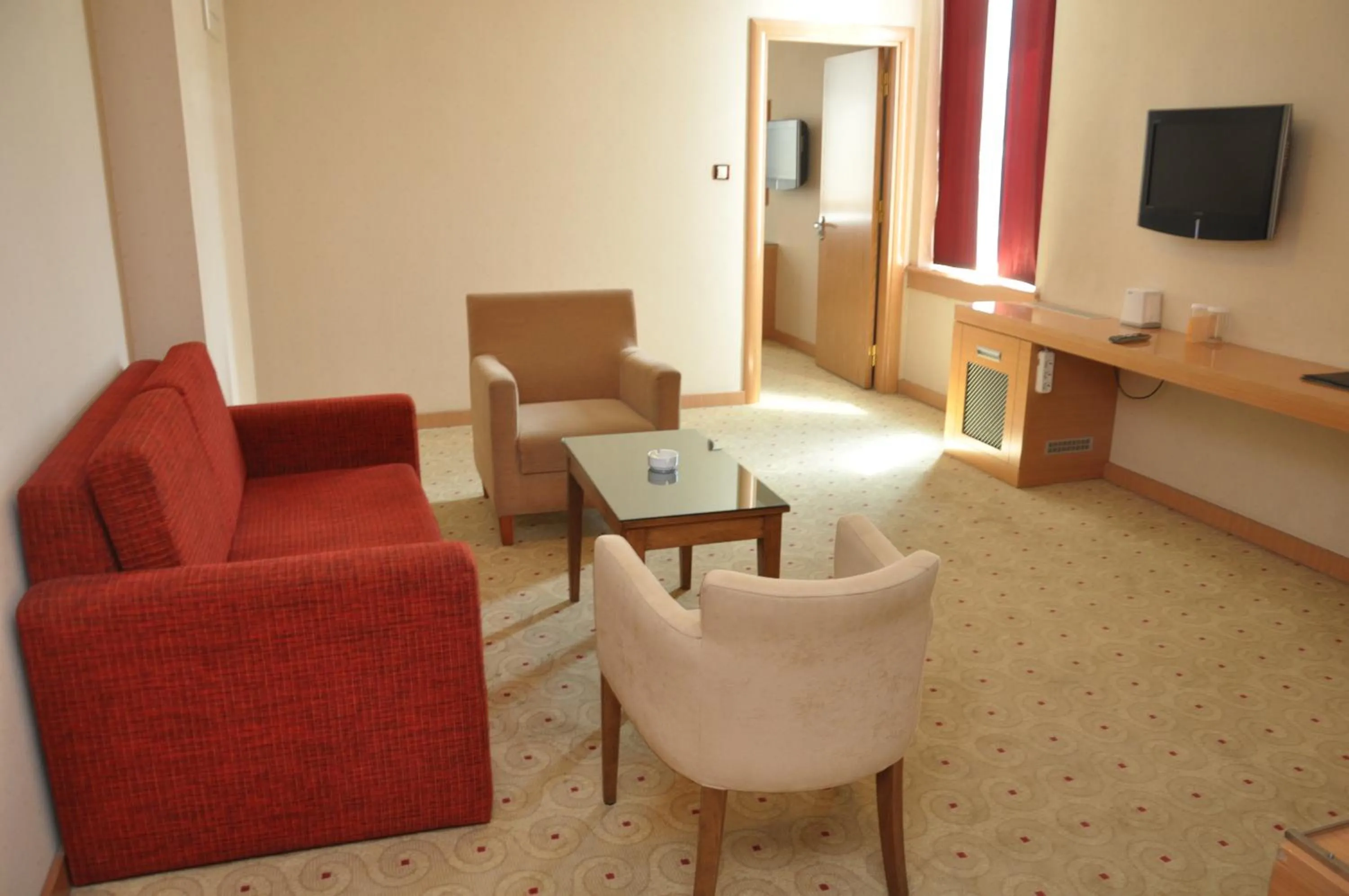 TV and multimedia in Gaziantep Plaza Hotel
