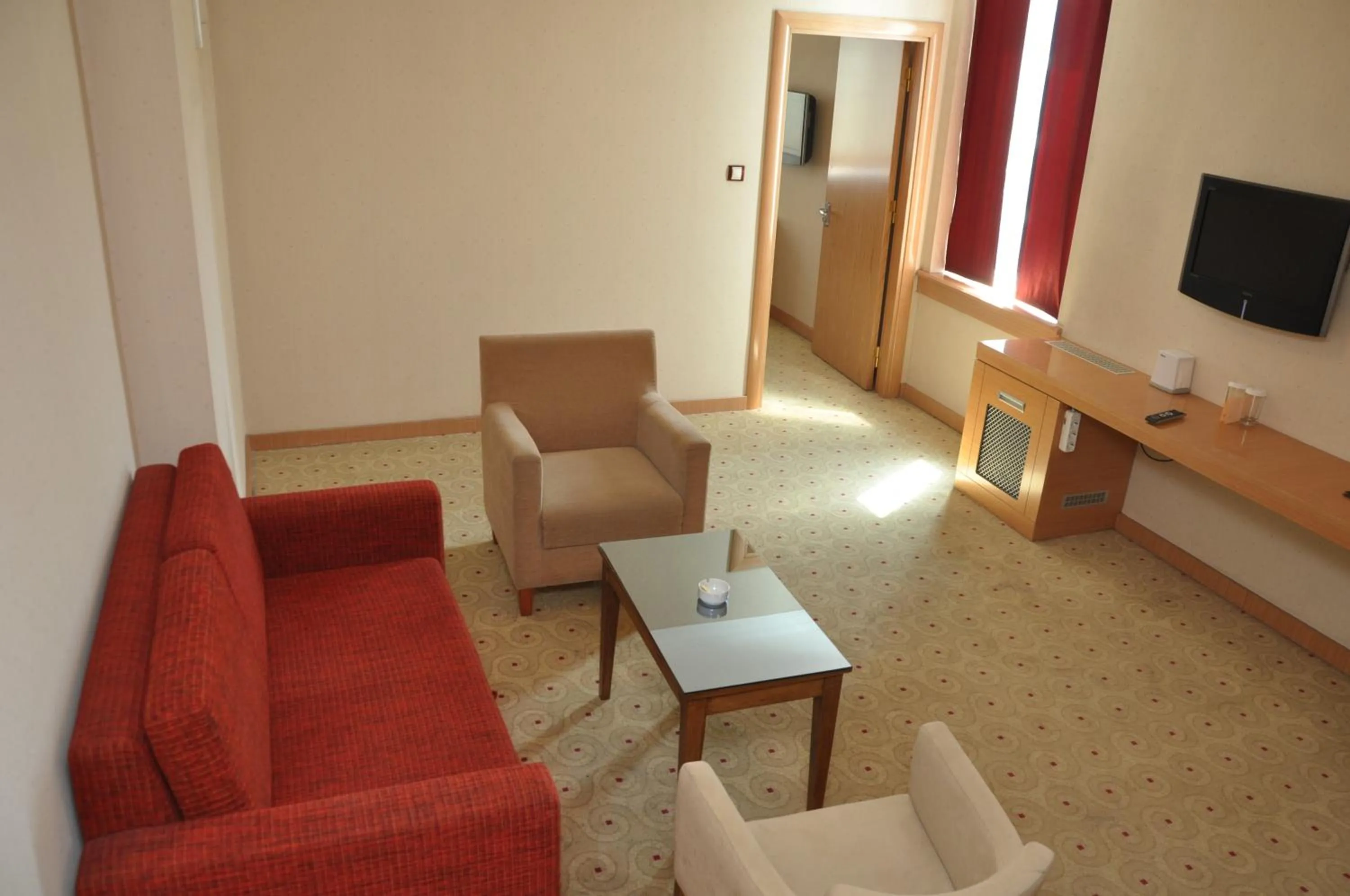 TV and multimedia in Gaziantep Plaza Hotel