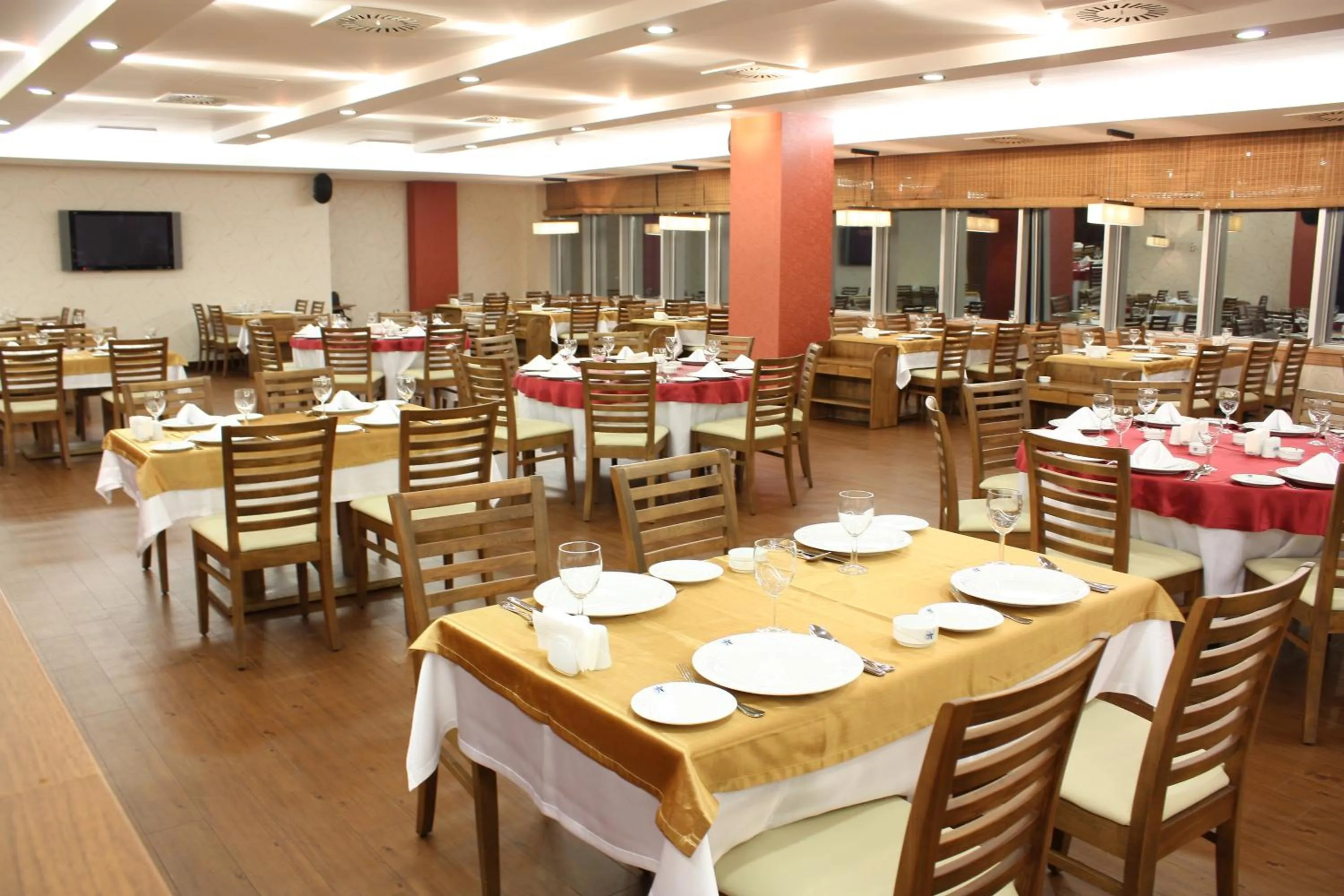Restaurant/places to eat in Gaziantep Plaza Hotel