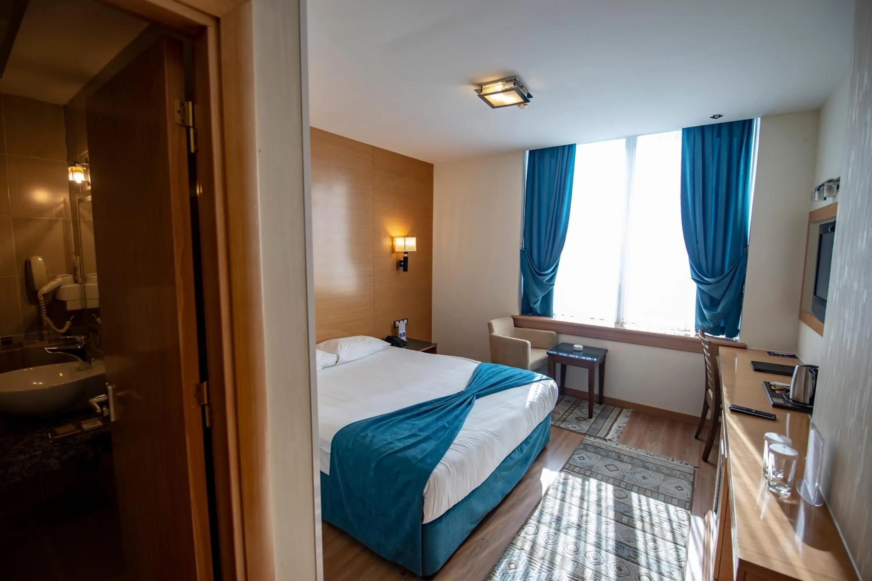 Bed in Gaziantep Plaza Hotel