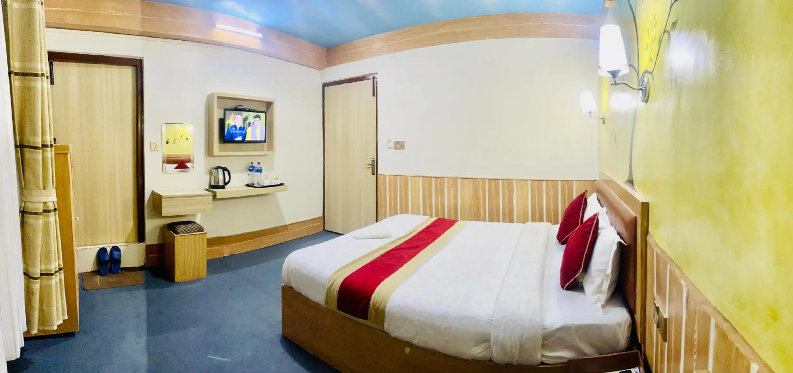 Photo of the whole room, Bed in Thamel Seasons Hotel