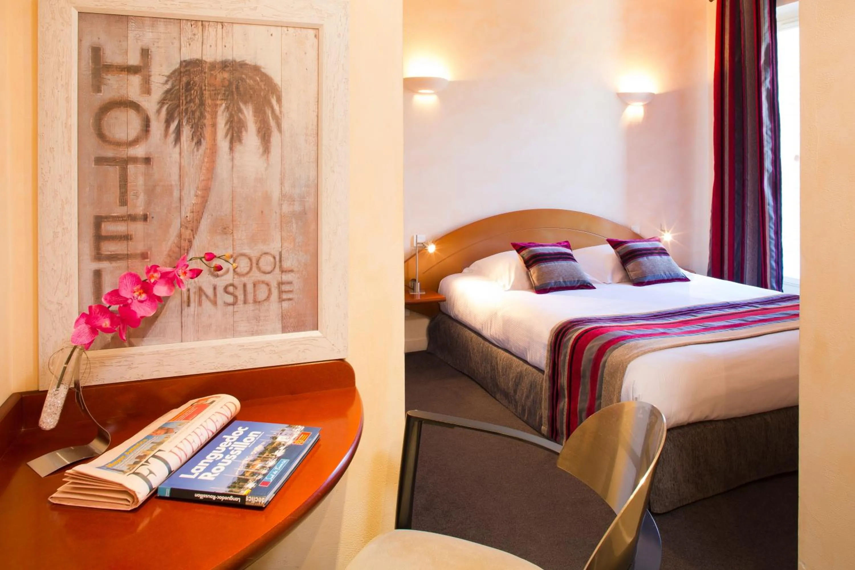 Bedroom, Bed in Auberge Du Roua