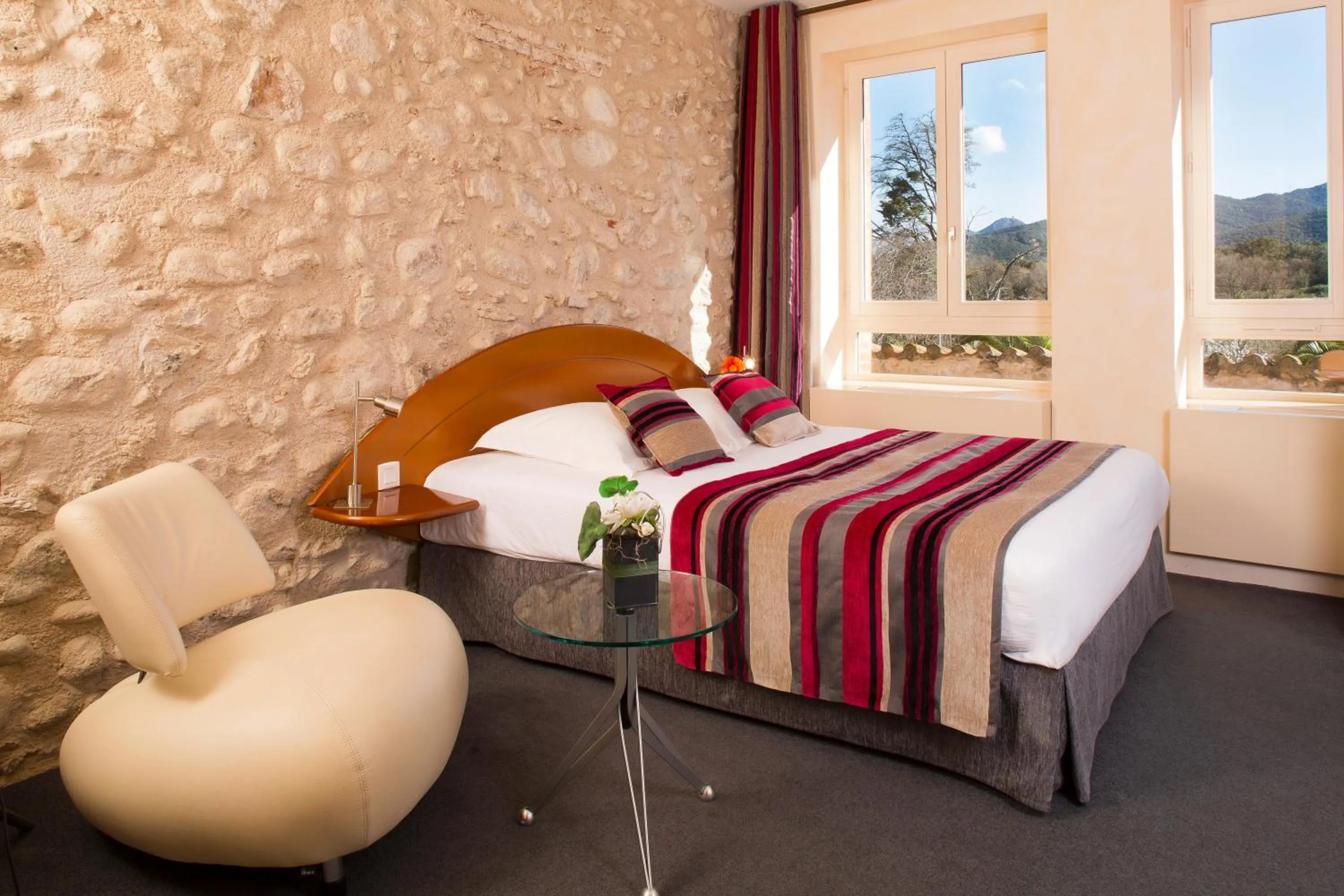 Bed in Auberge Du Roua