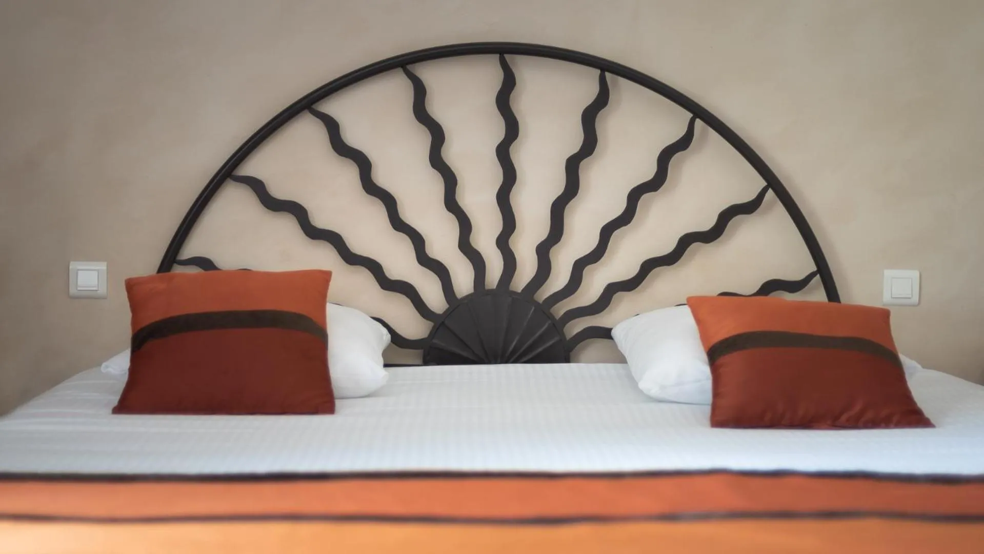 Decorative detail, Bed in Auberge Du Roua