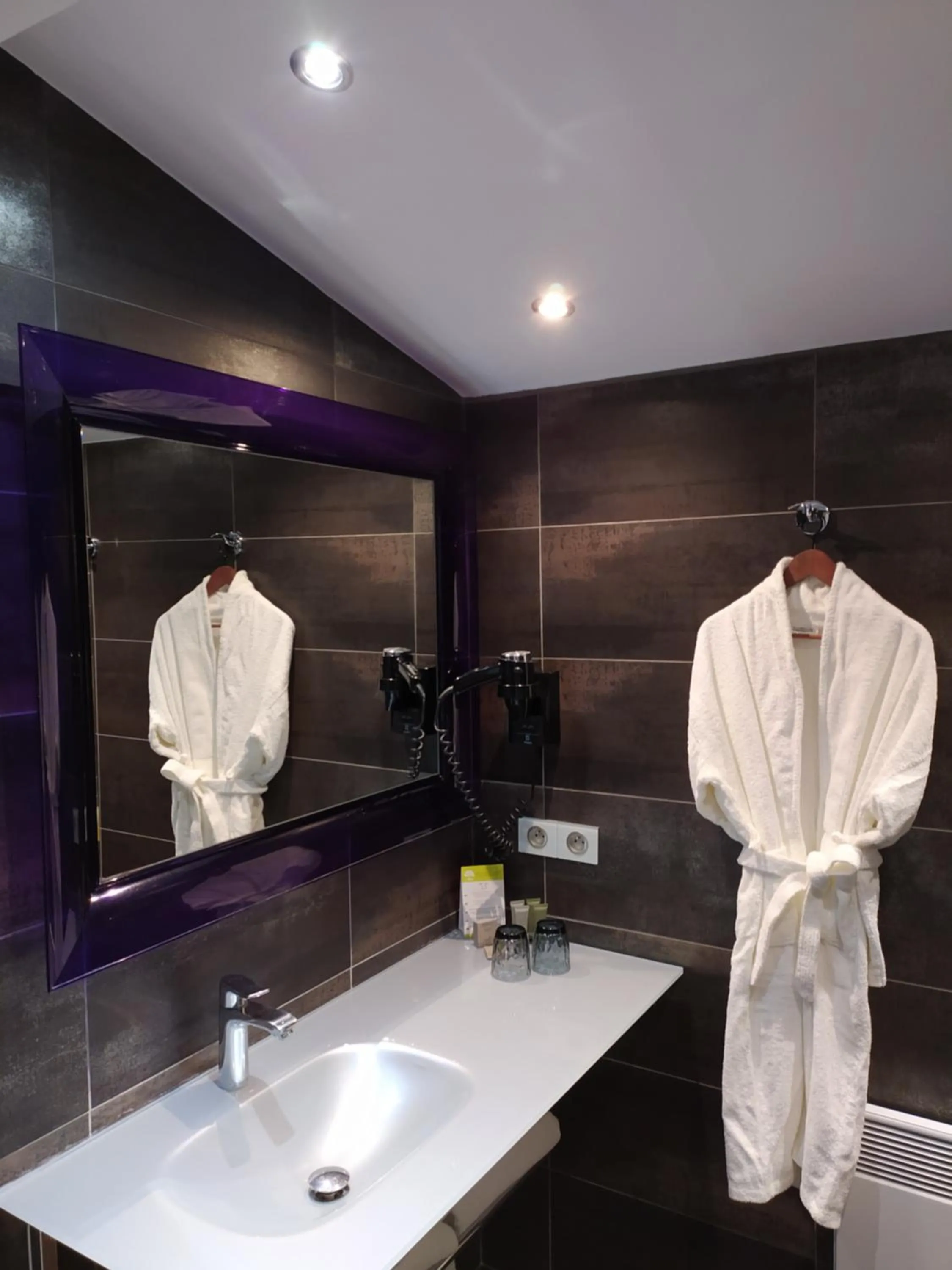 Bathroom in Auberge Du Roua