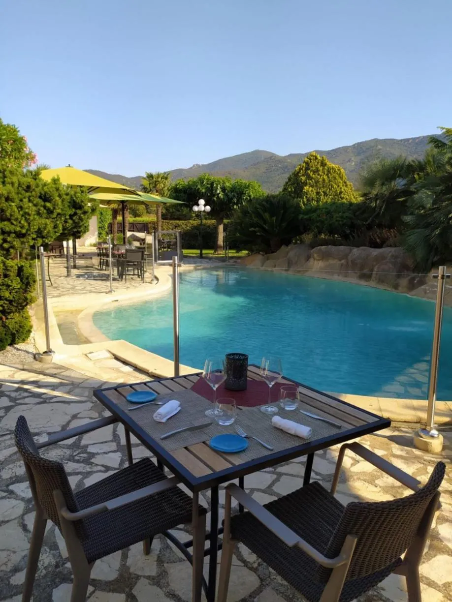 Restaurant/places to eat in Auberge Du Roua