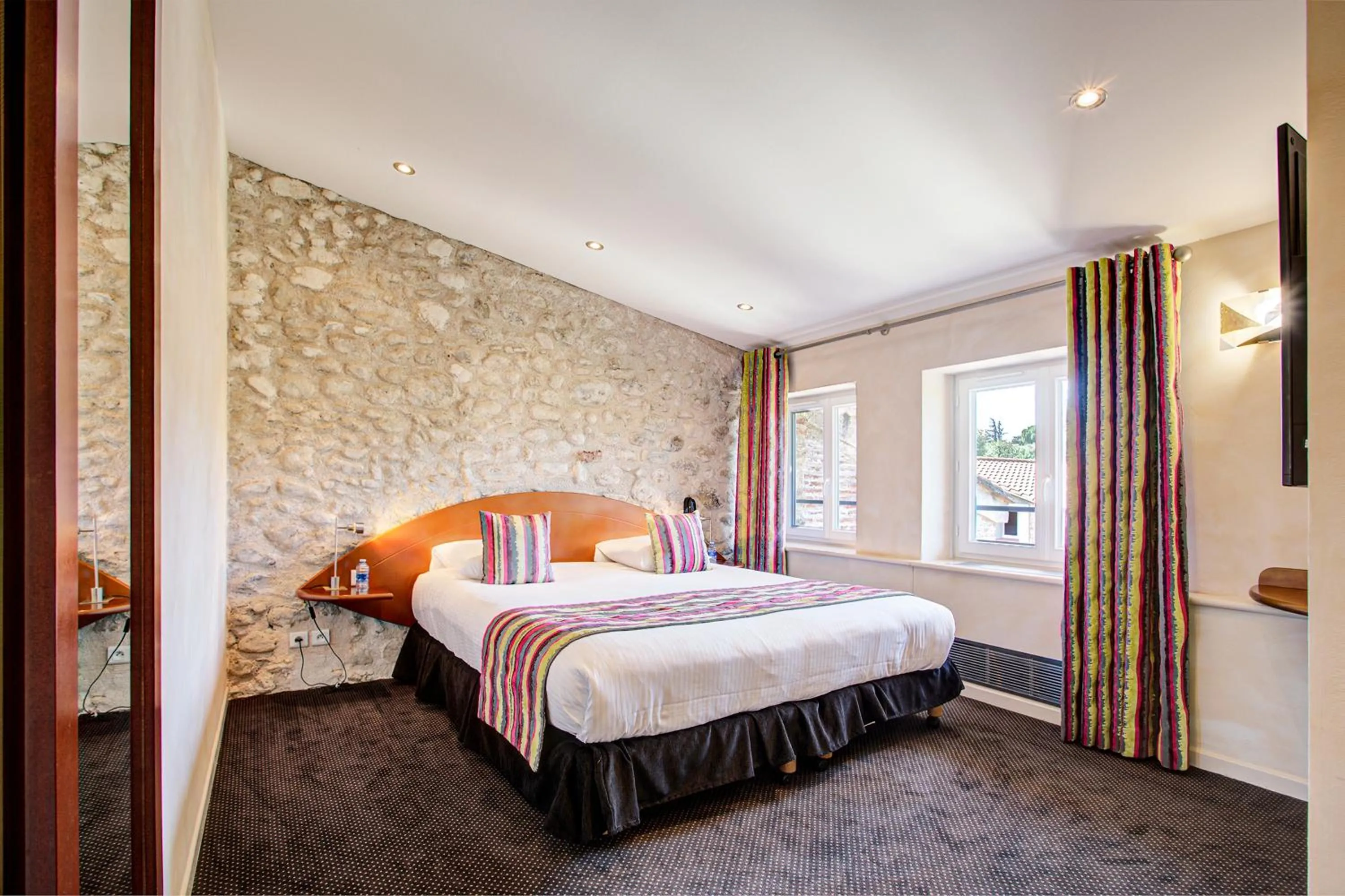 Decorative detail, Bed in Auberge Du Roua