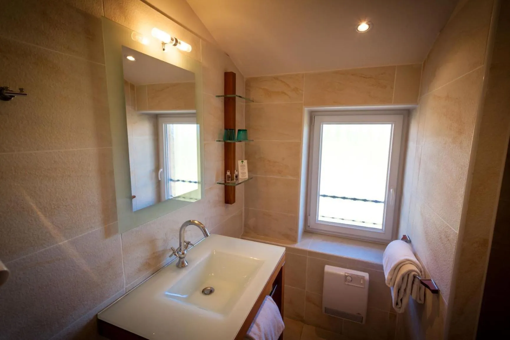 Bathroom in Auberge Du Roua