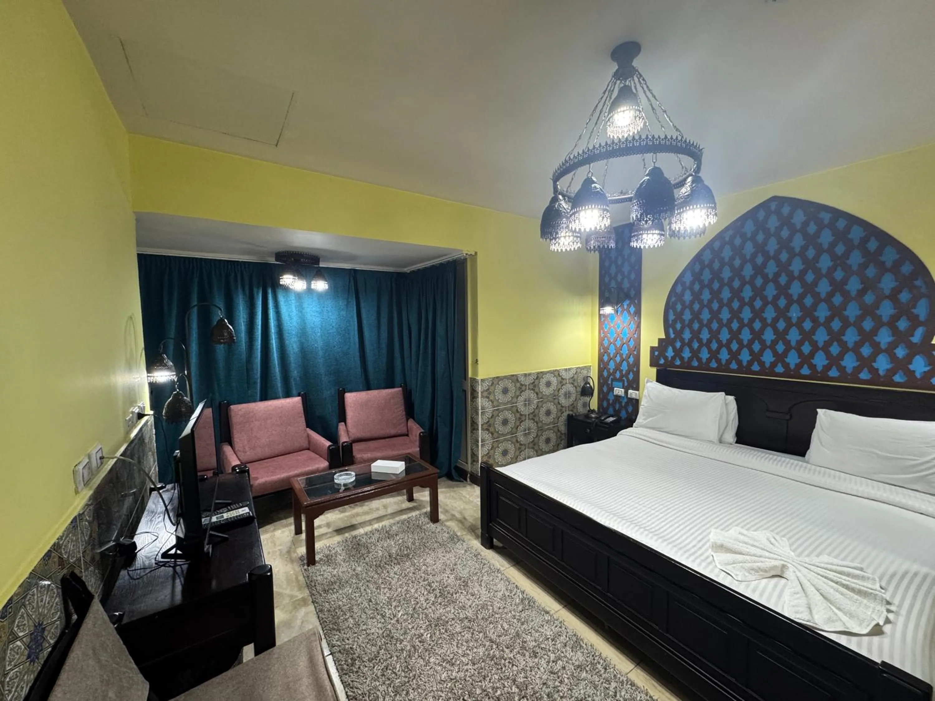 TV and multimedia, Bed in New Star Zamalek Hotel