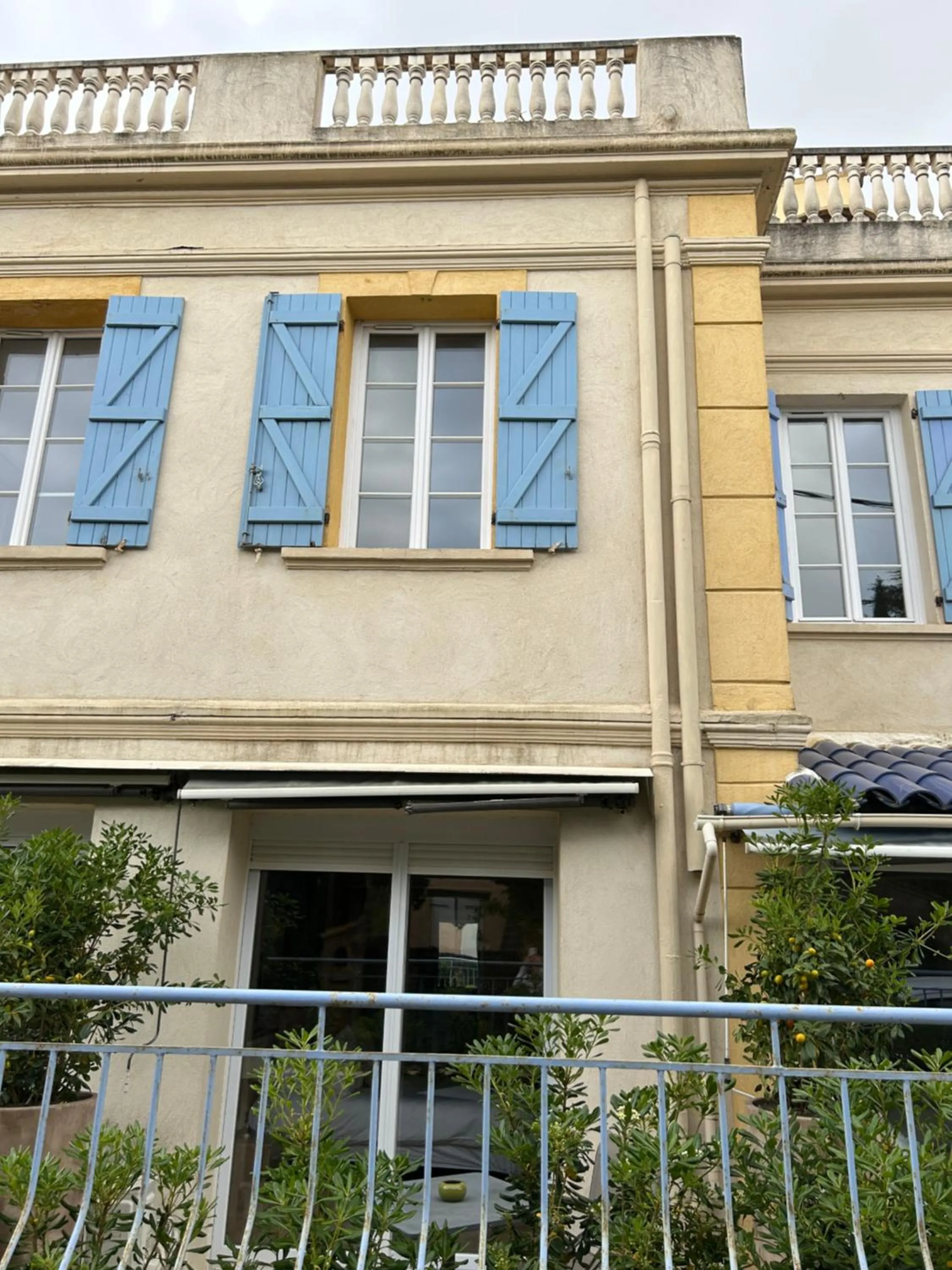 Property building in Hôtel L'Escale Au Soleil