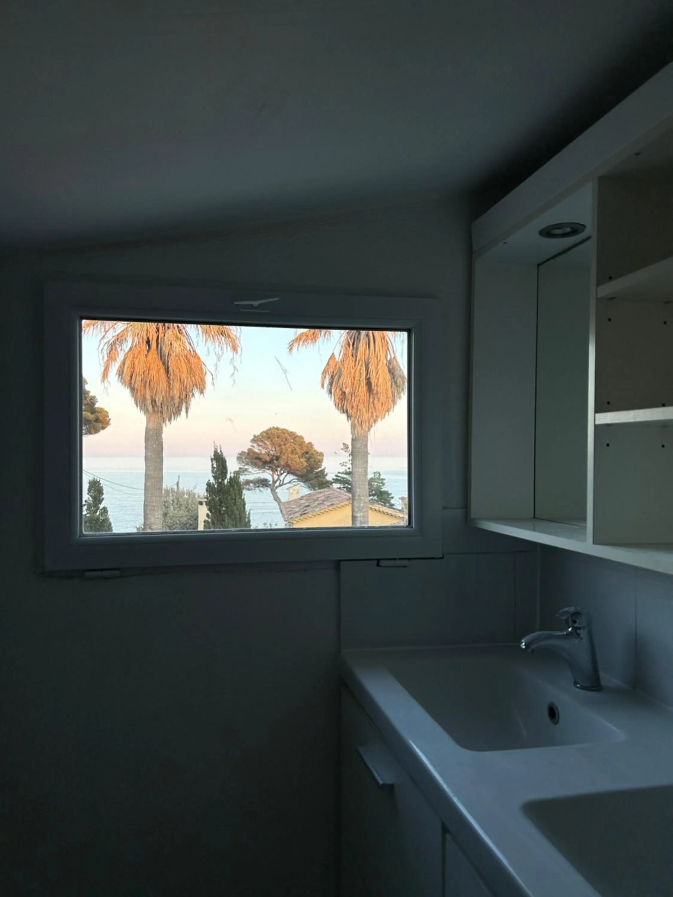 Bathroom in Hôtel L'Escale Au Soleil