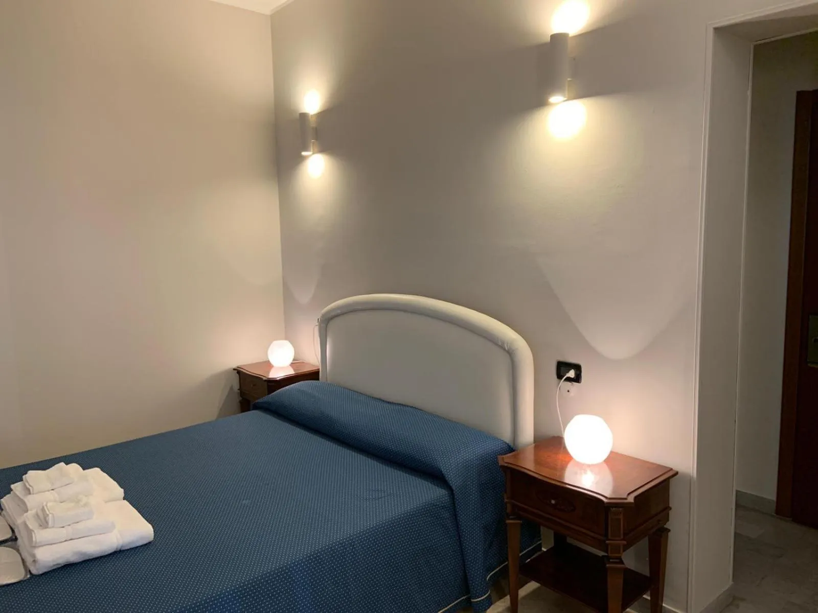 Bed in Hotel Lungomare