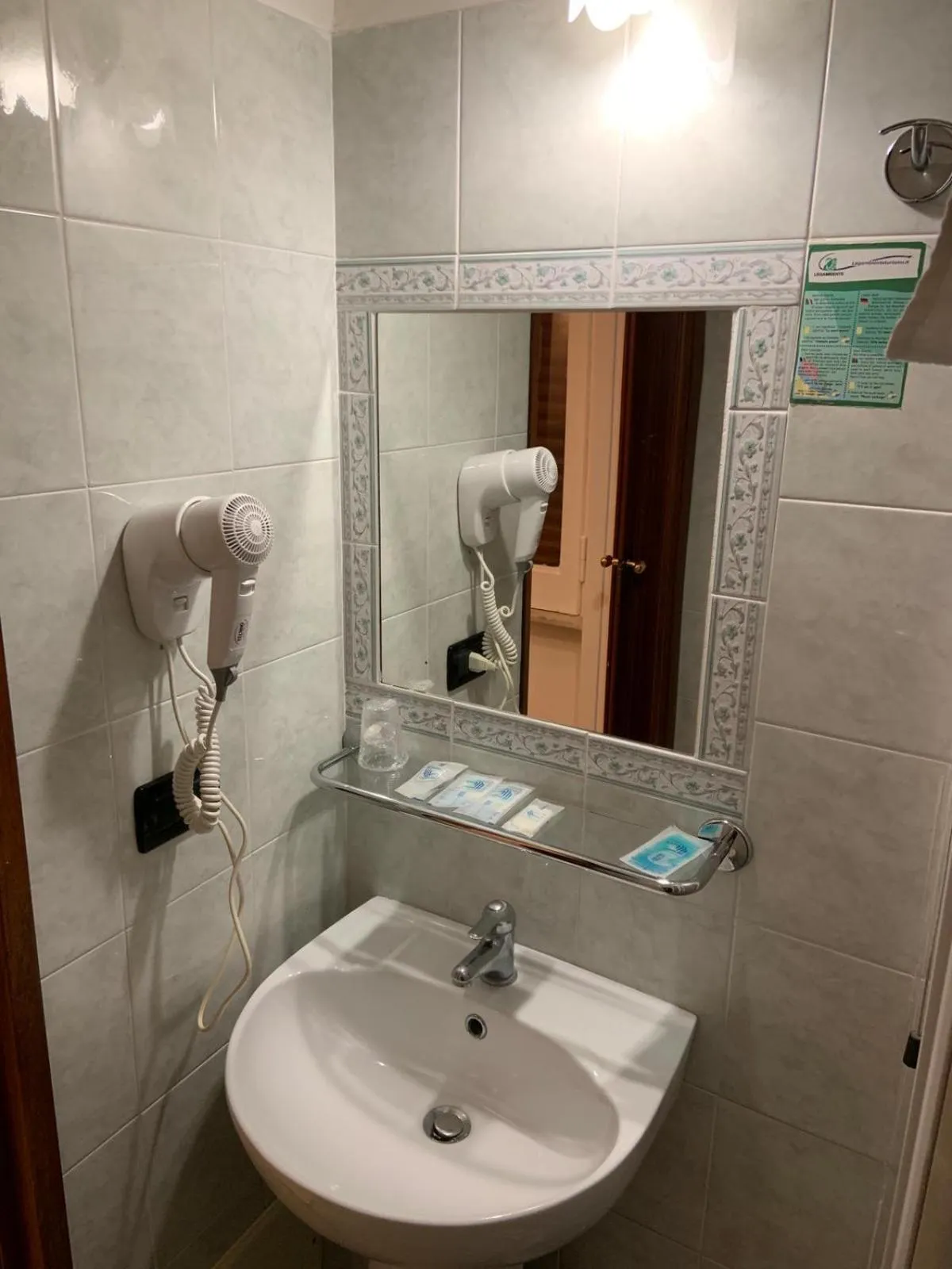 Toilet in Hotel Lungomare