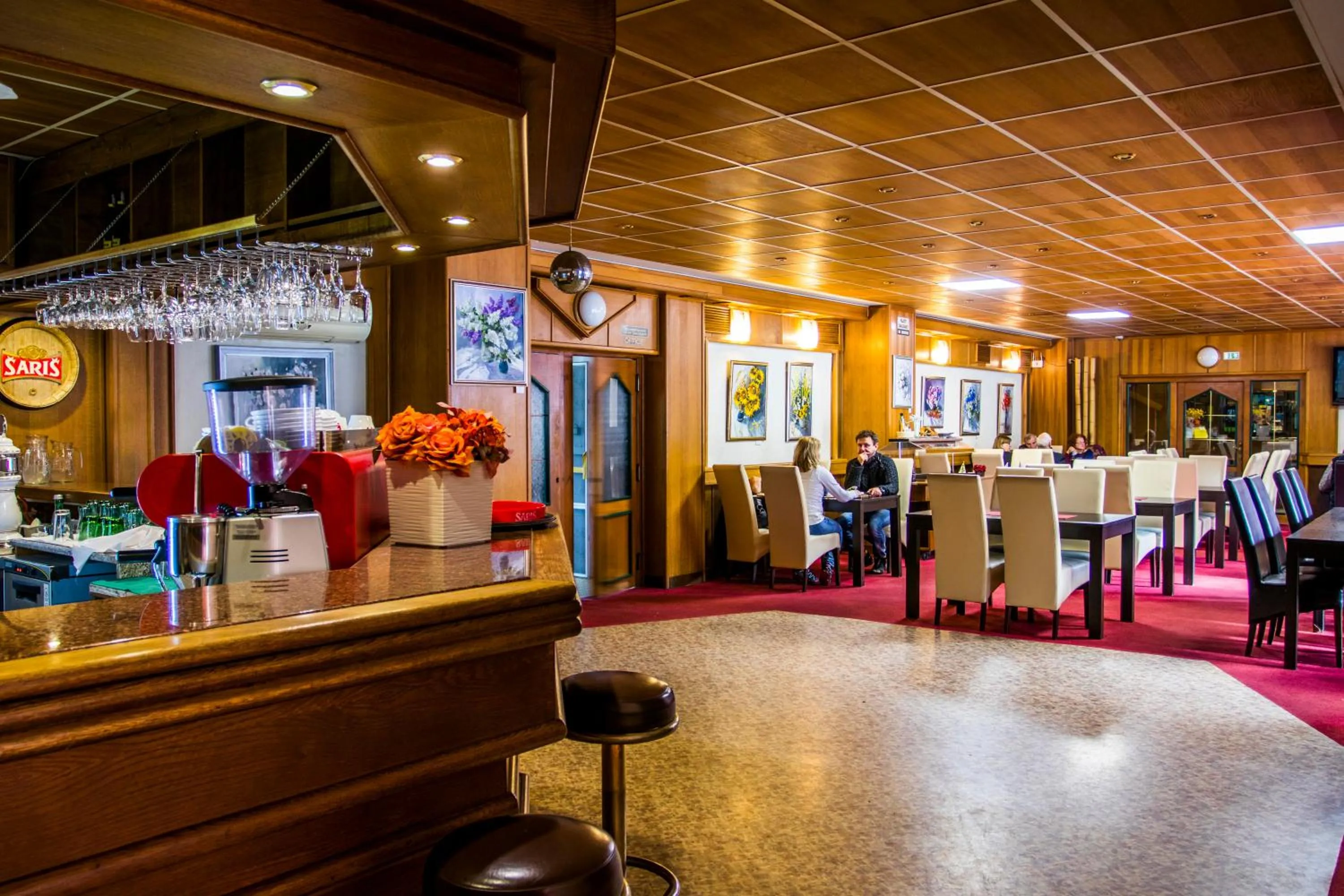 Restaurant/places to eat in Hotel Kamei