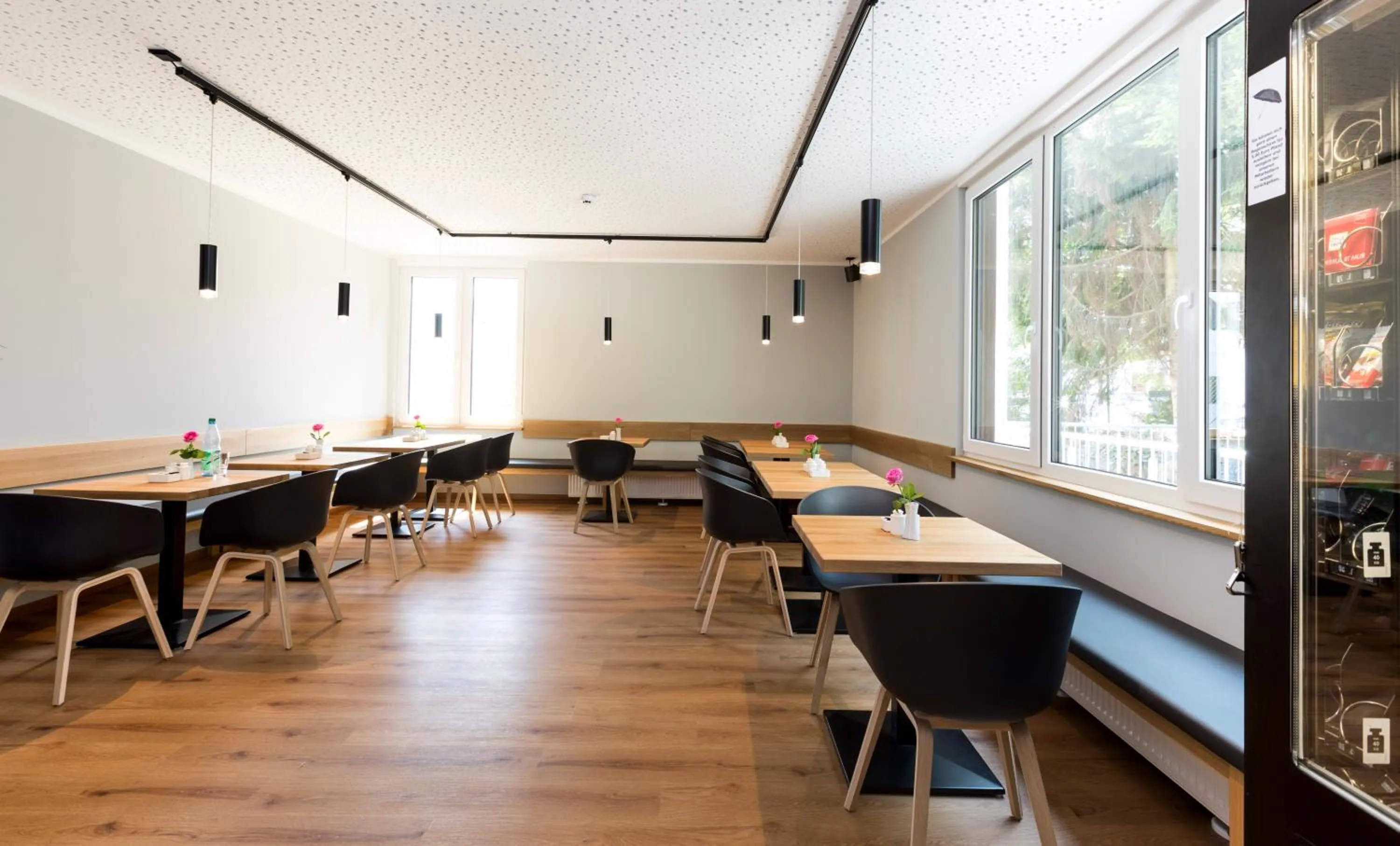 Restaurant/places to eat in mk monteurzimmer eschborn